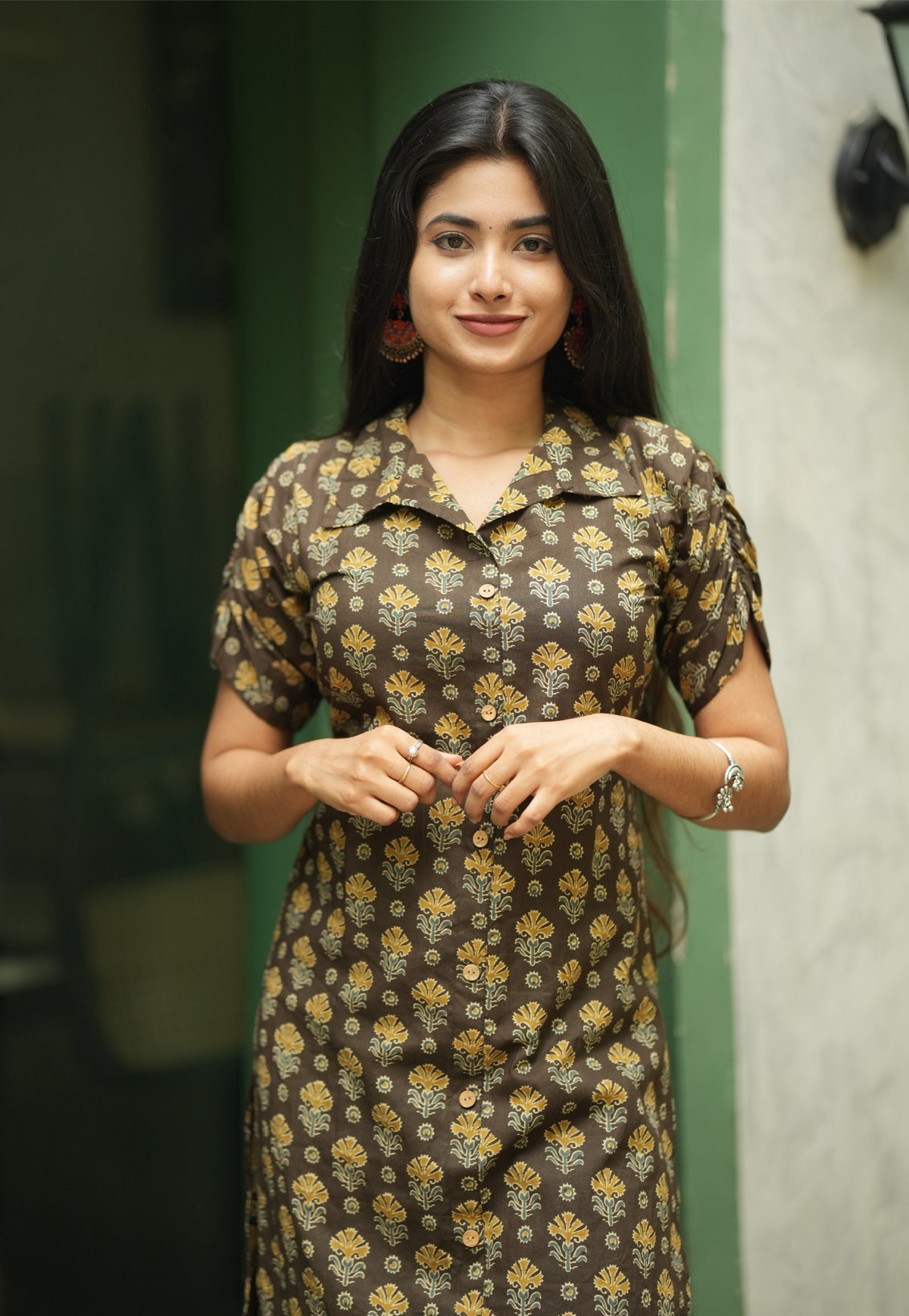 PALLAVI-collared II