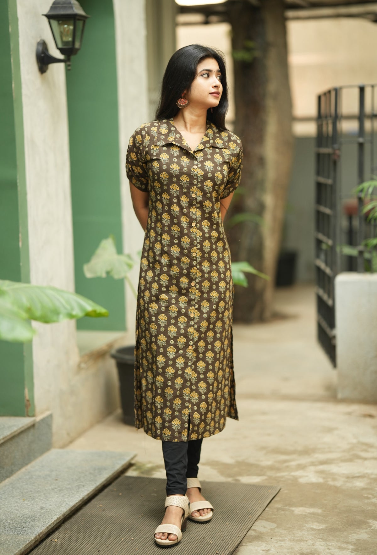 PALLAVI-collared II