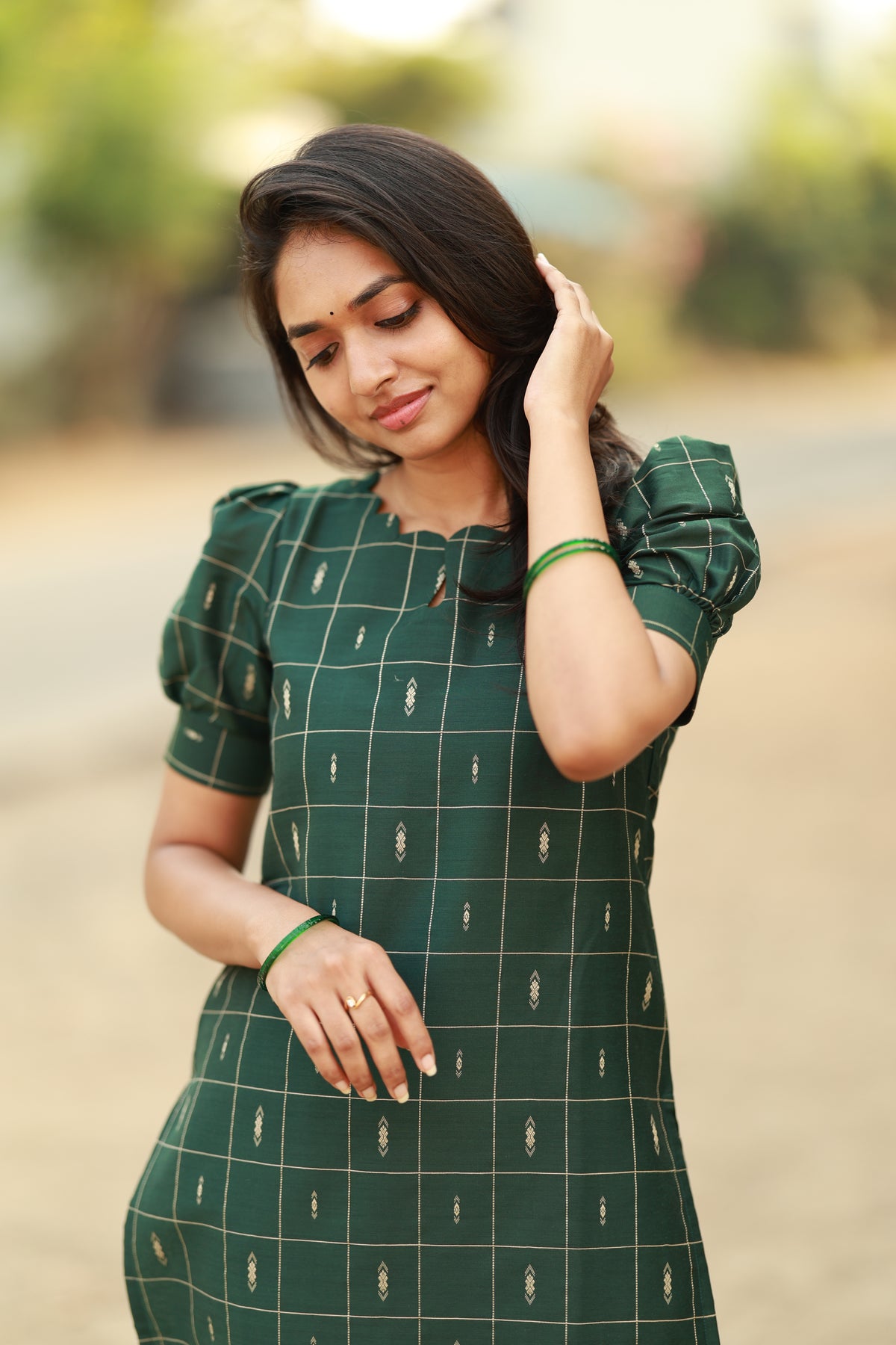 Iniya-Emerald