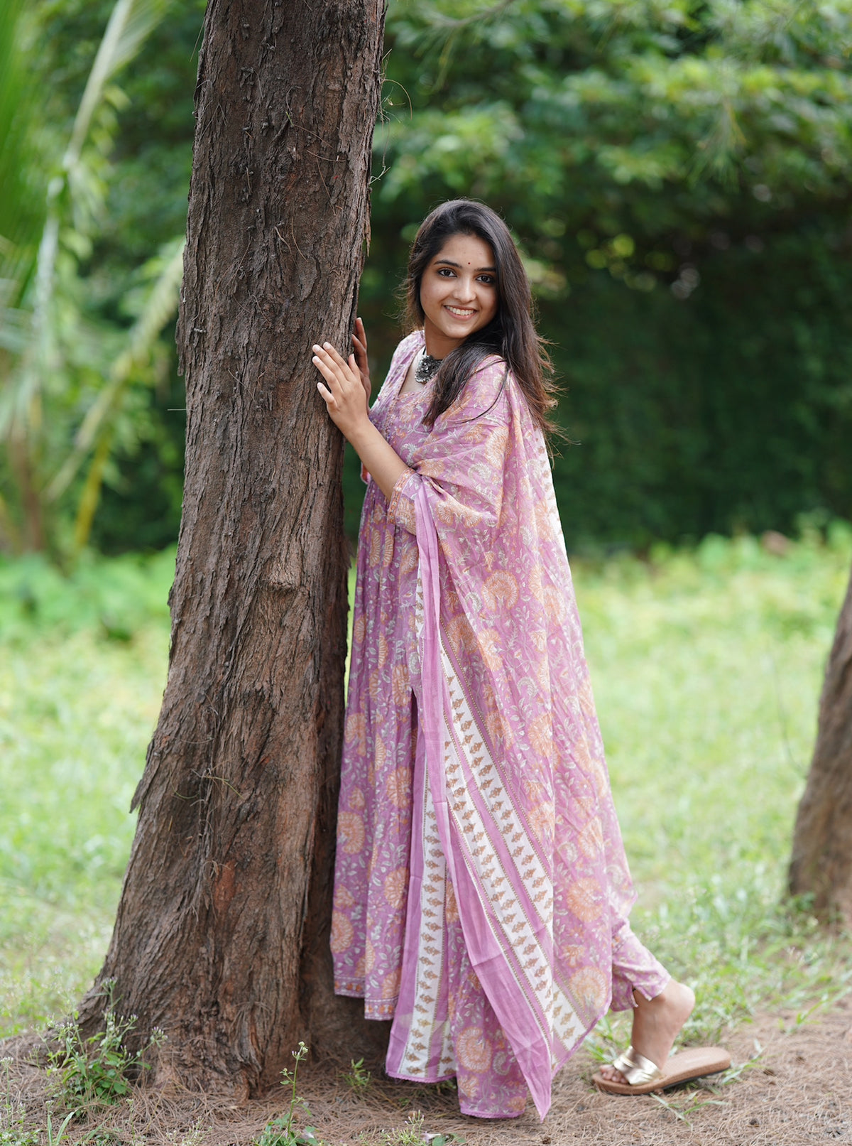 Noor – Lilac Embroidered Alia-Cut Suit Set