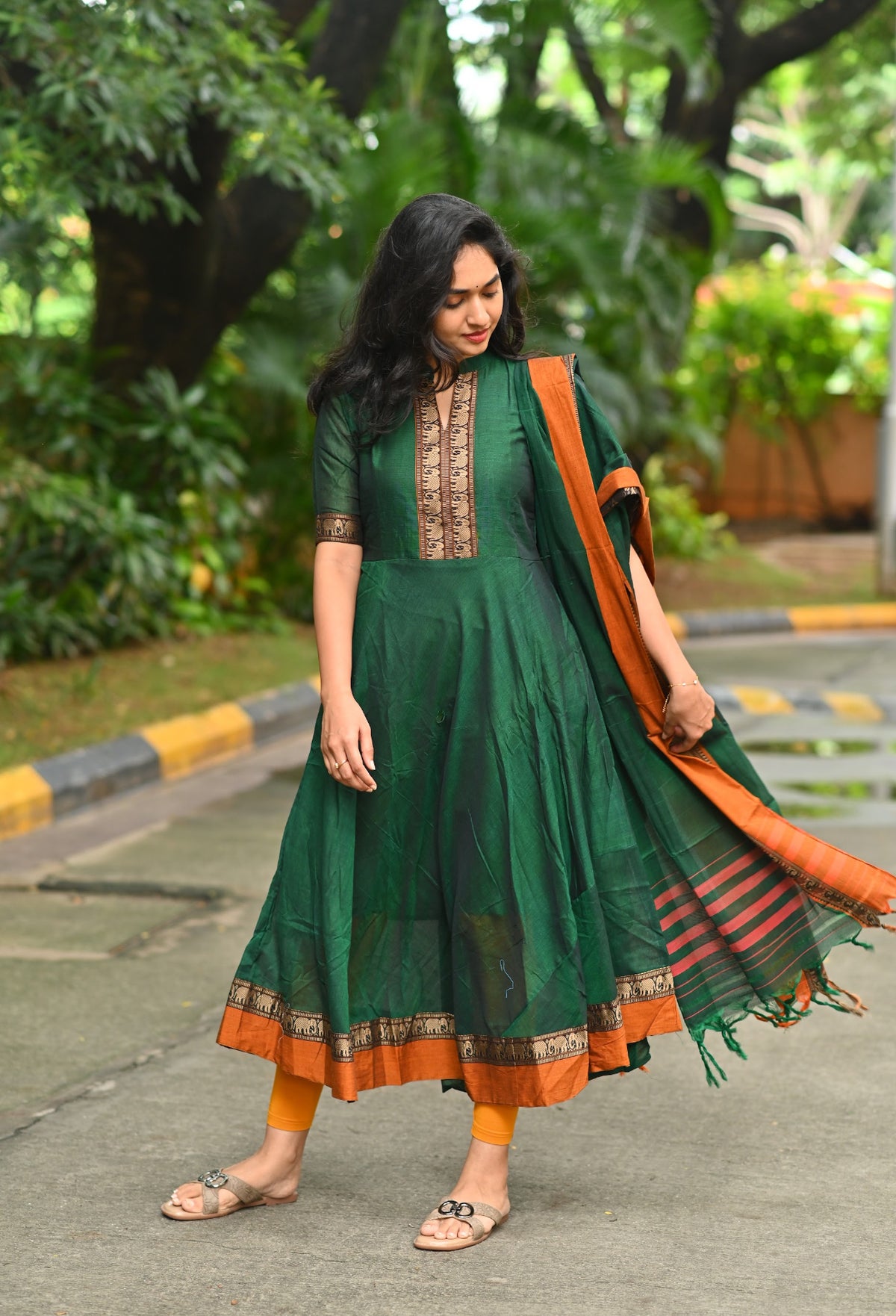 Arti Emerald – Emerald Green Narayanpet Handloom Anarkali Suit