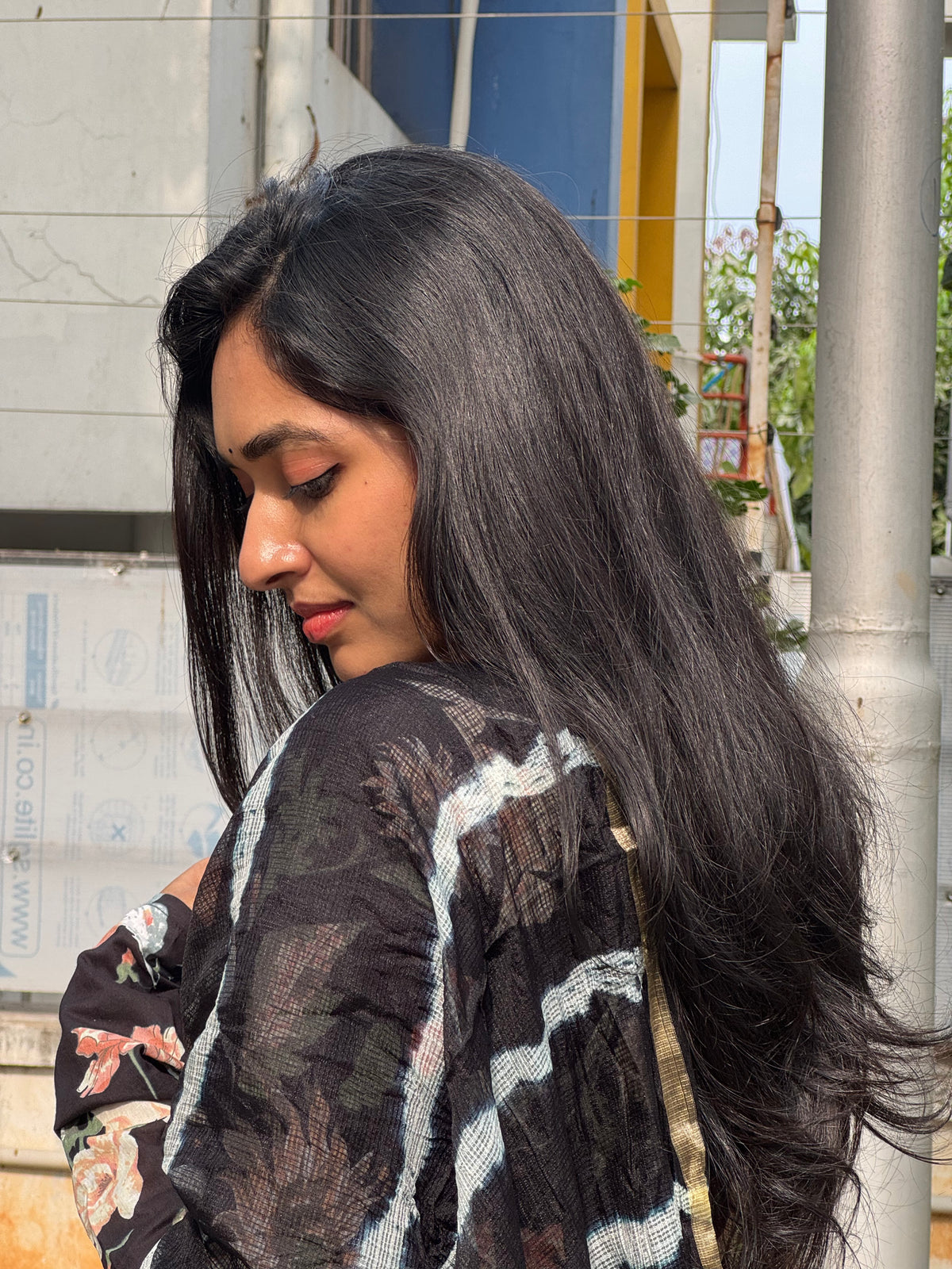 Kayalvizhi – Black Floral Alia-Cut Suit with Kota Dupatta