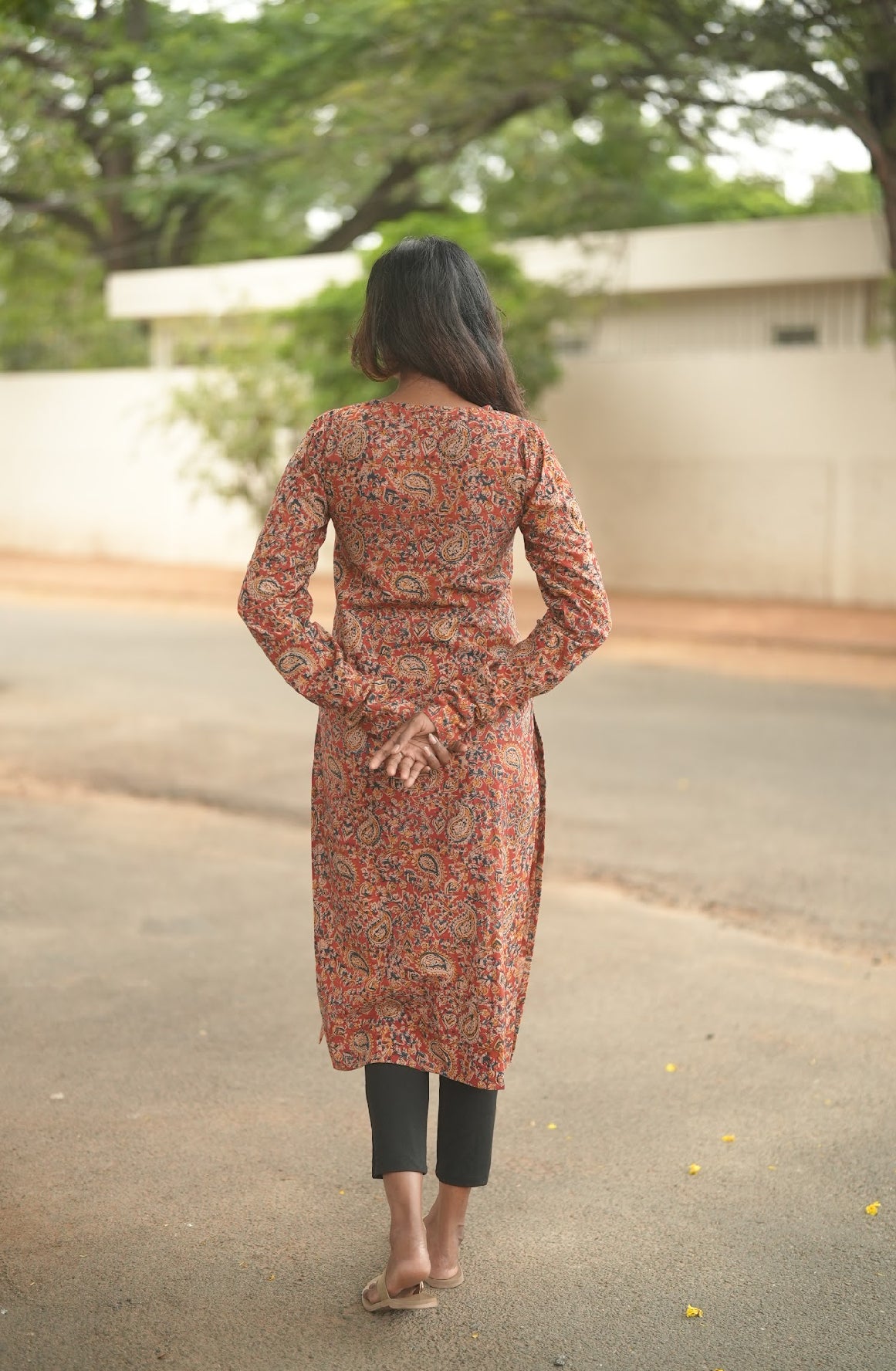 Pallavi-Kalamkari(V neck)
