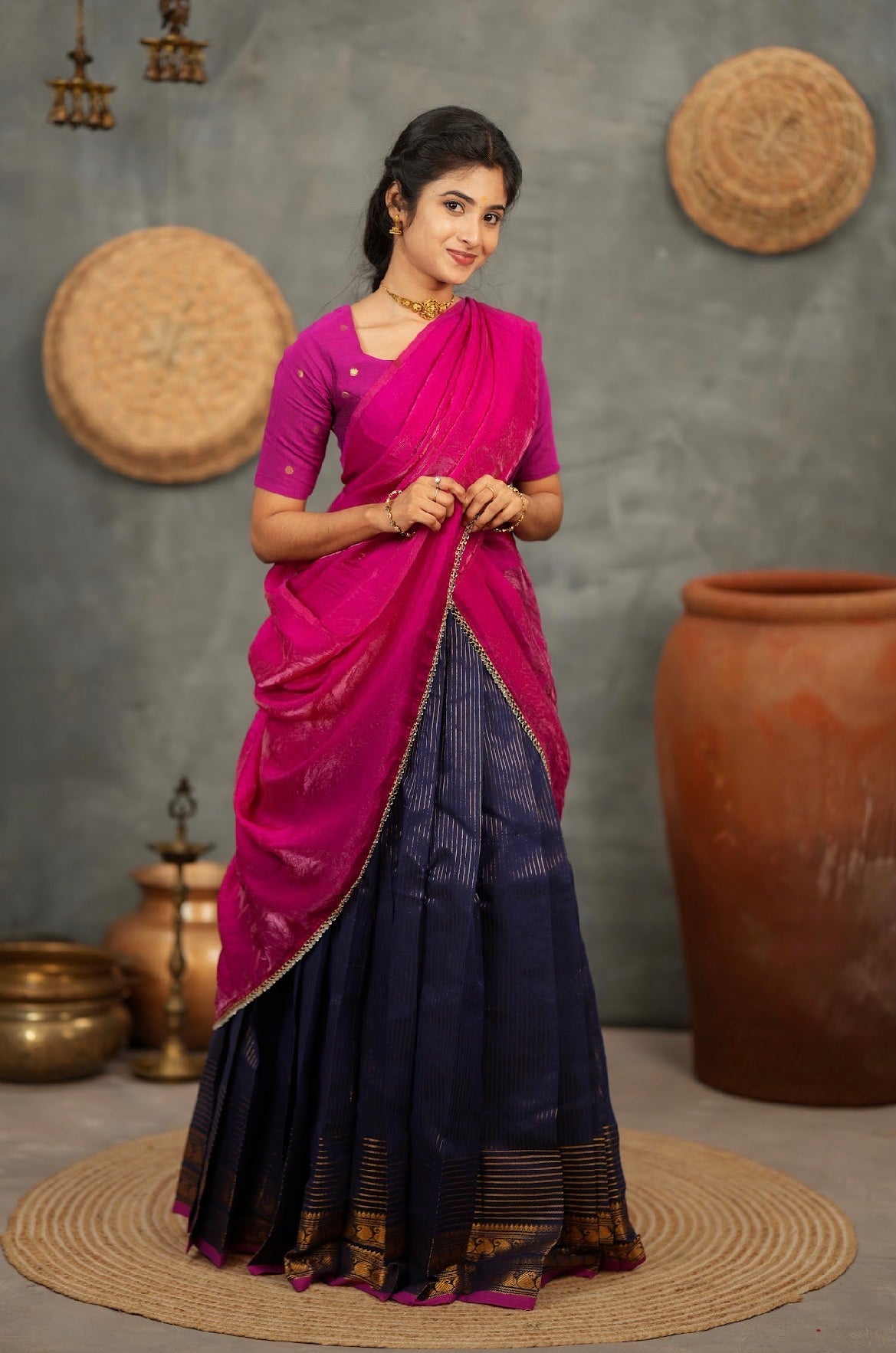 RANGANAYAKI-Navy with pink