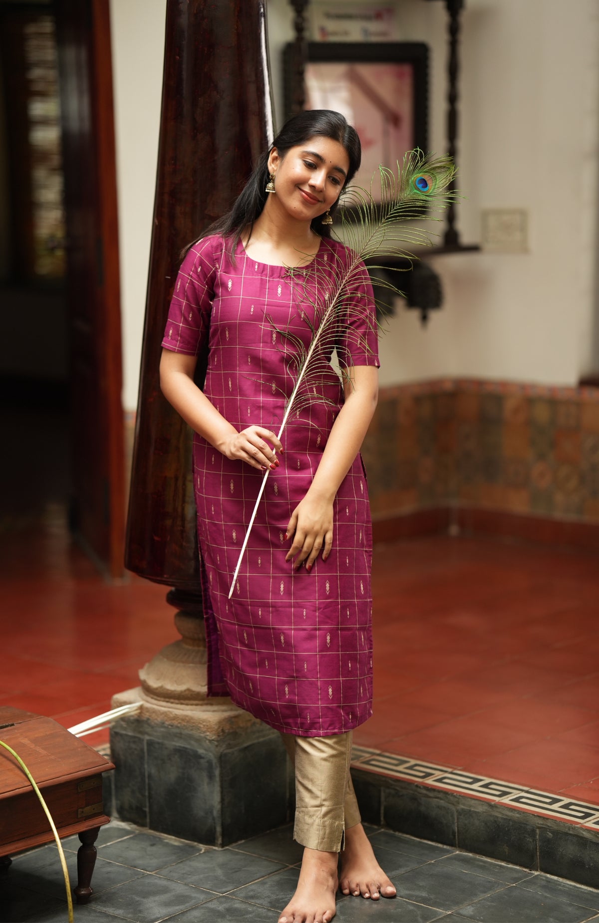Iniya-Pink