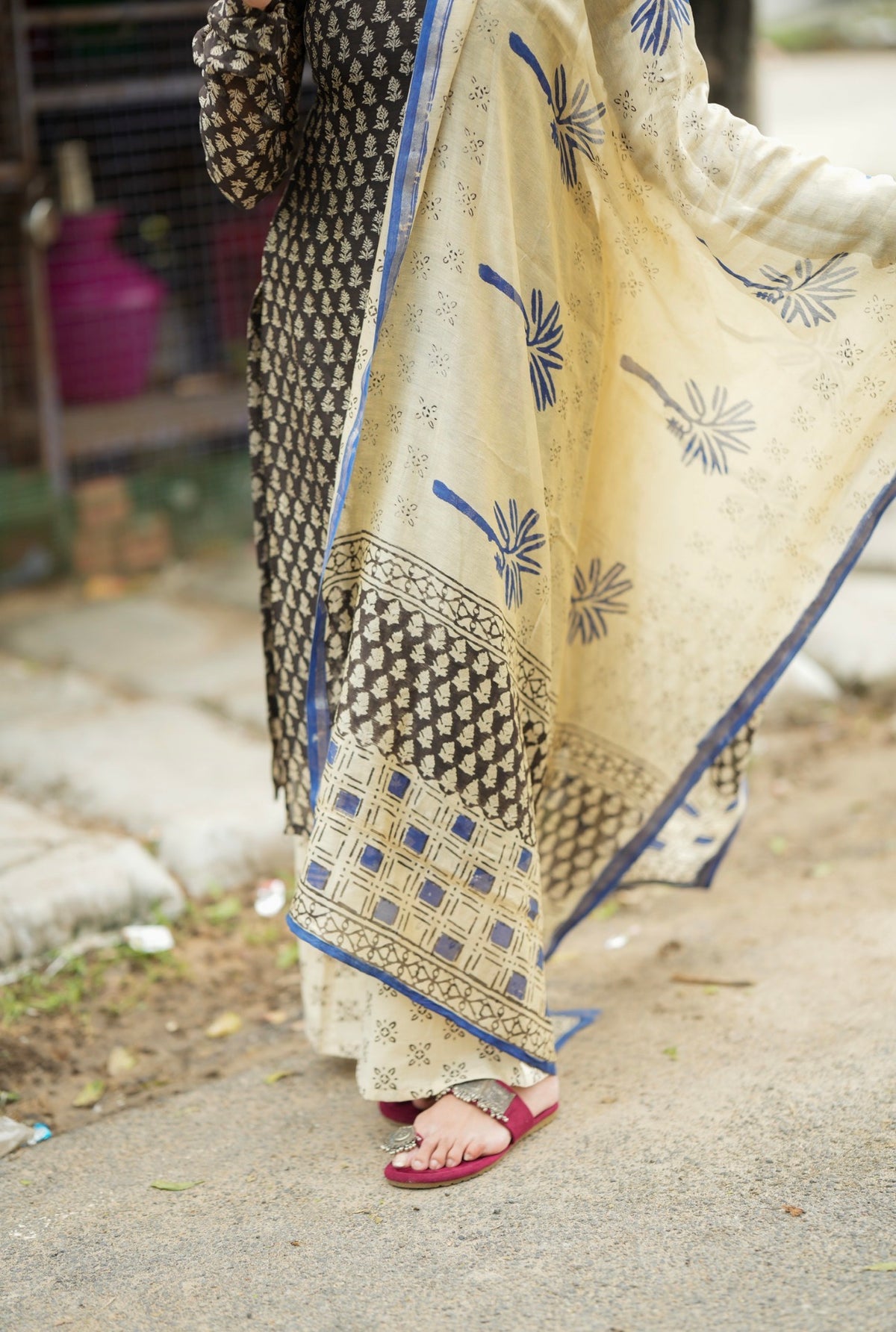 Prarthana-Black Chanderi suit