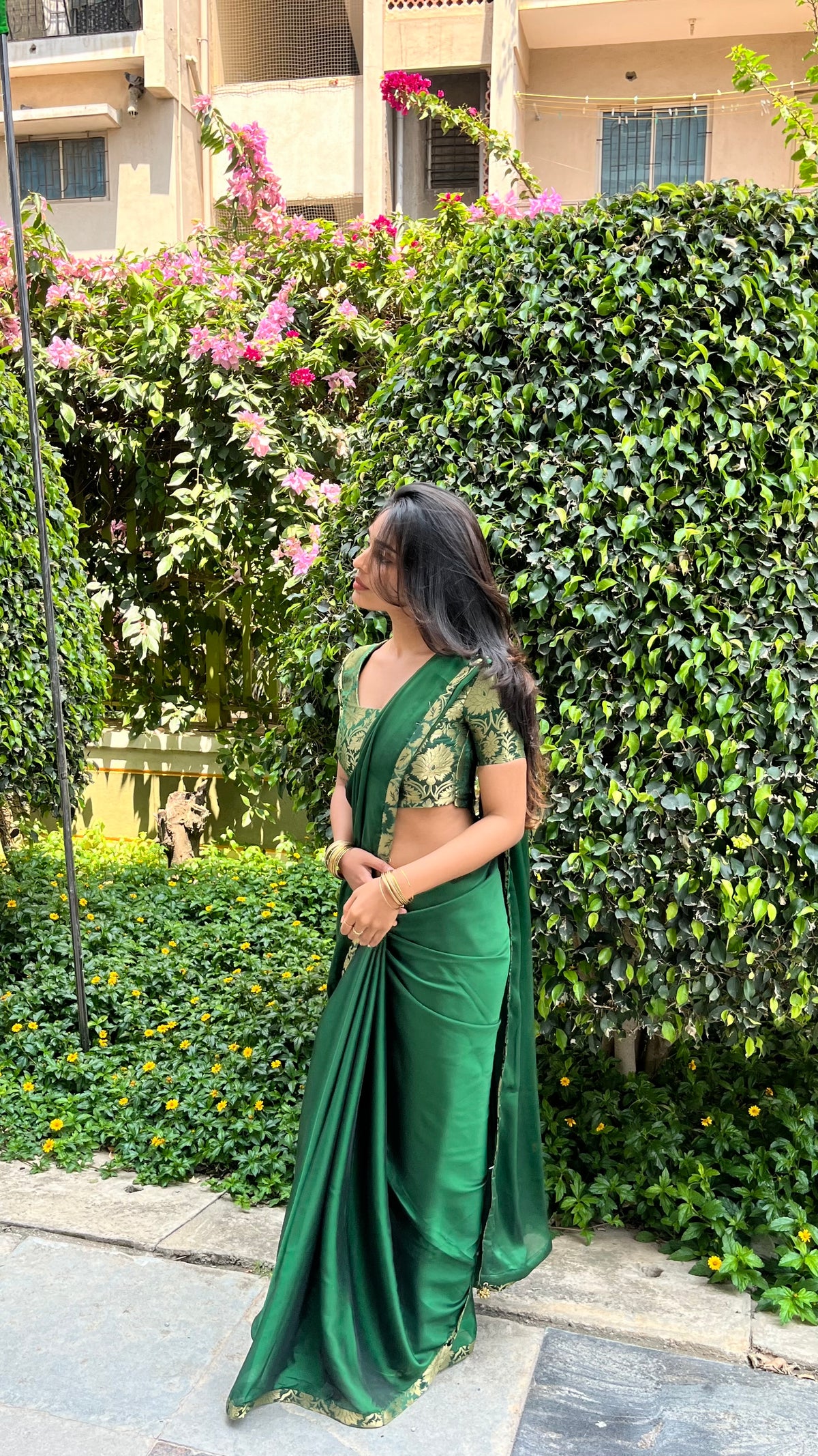 Gunghroo greens -Premium Banarasi brocade saree