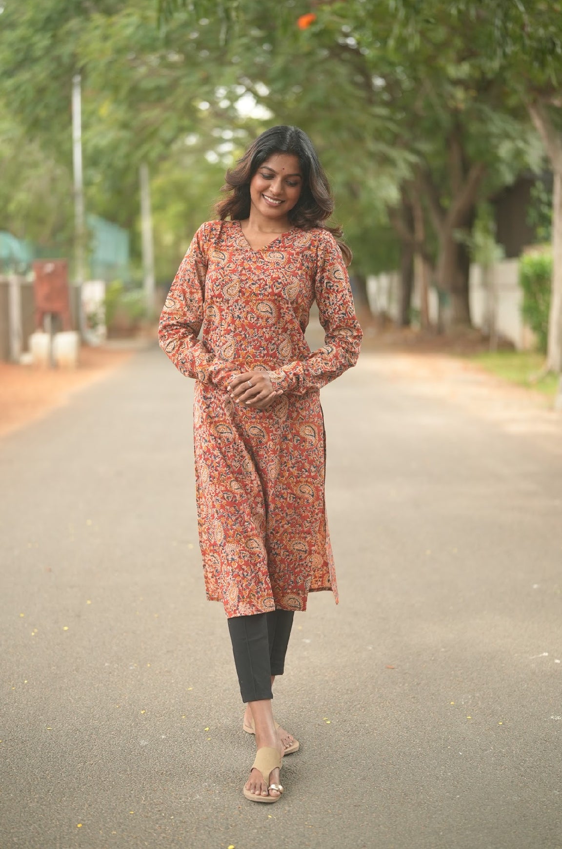 Pallavi-Kalamkari(V neck)