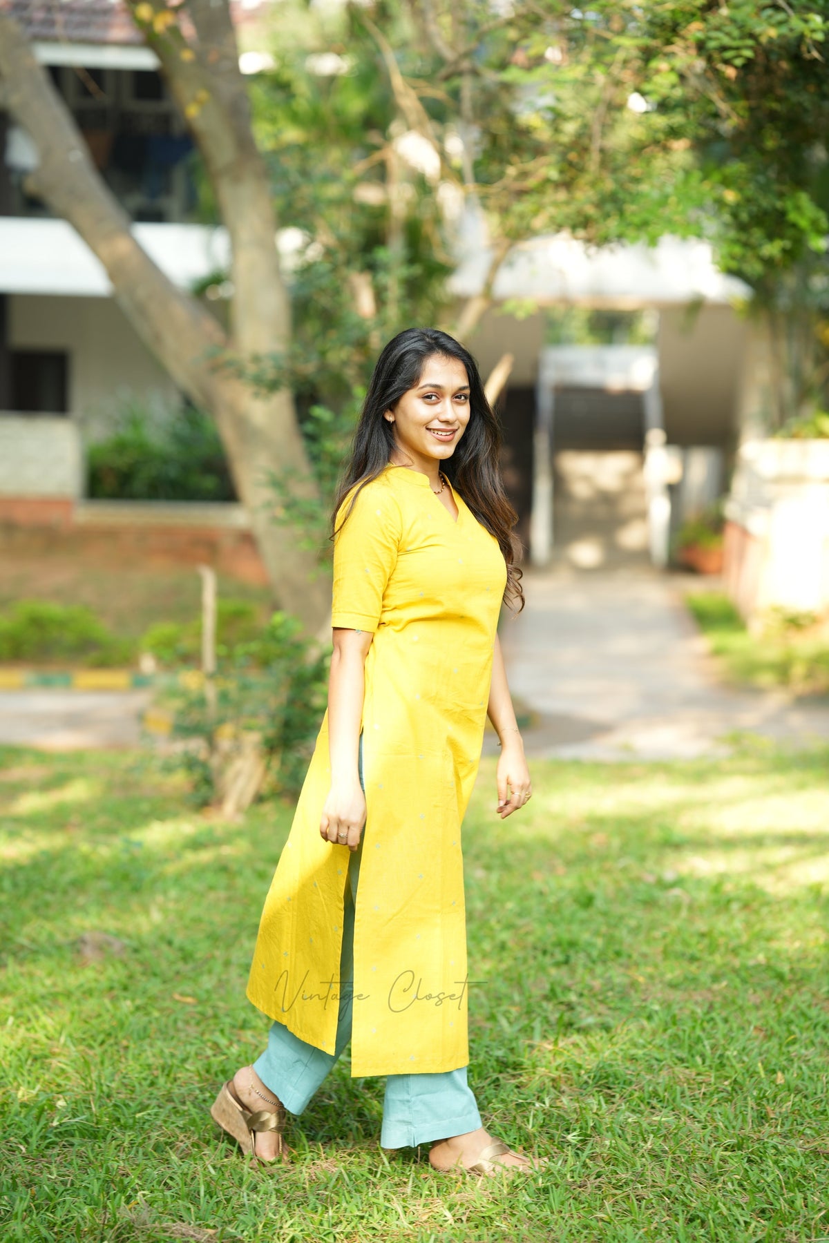 Sarika-Yellove