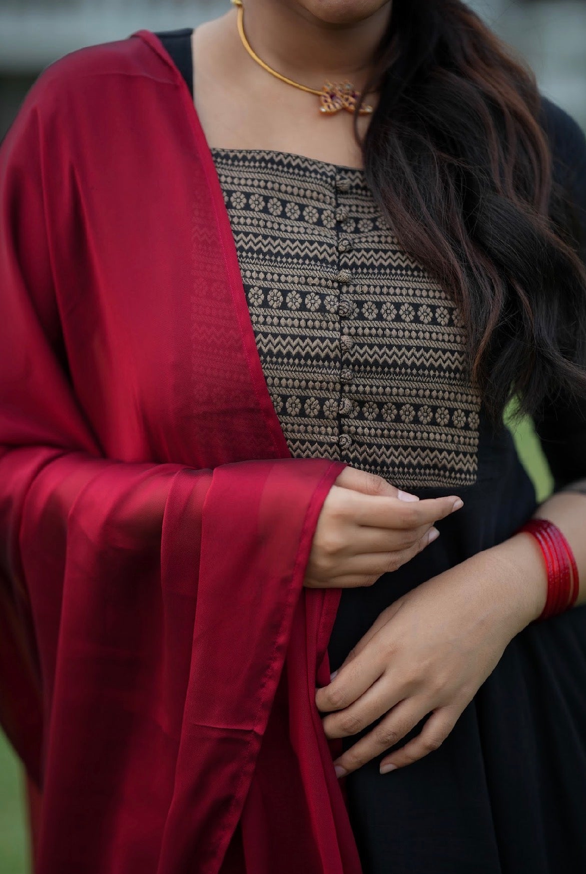 Mirna – Black Narayanpet Anarkali with Red Dupatta