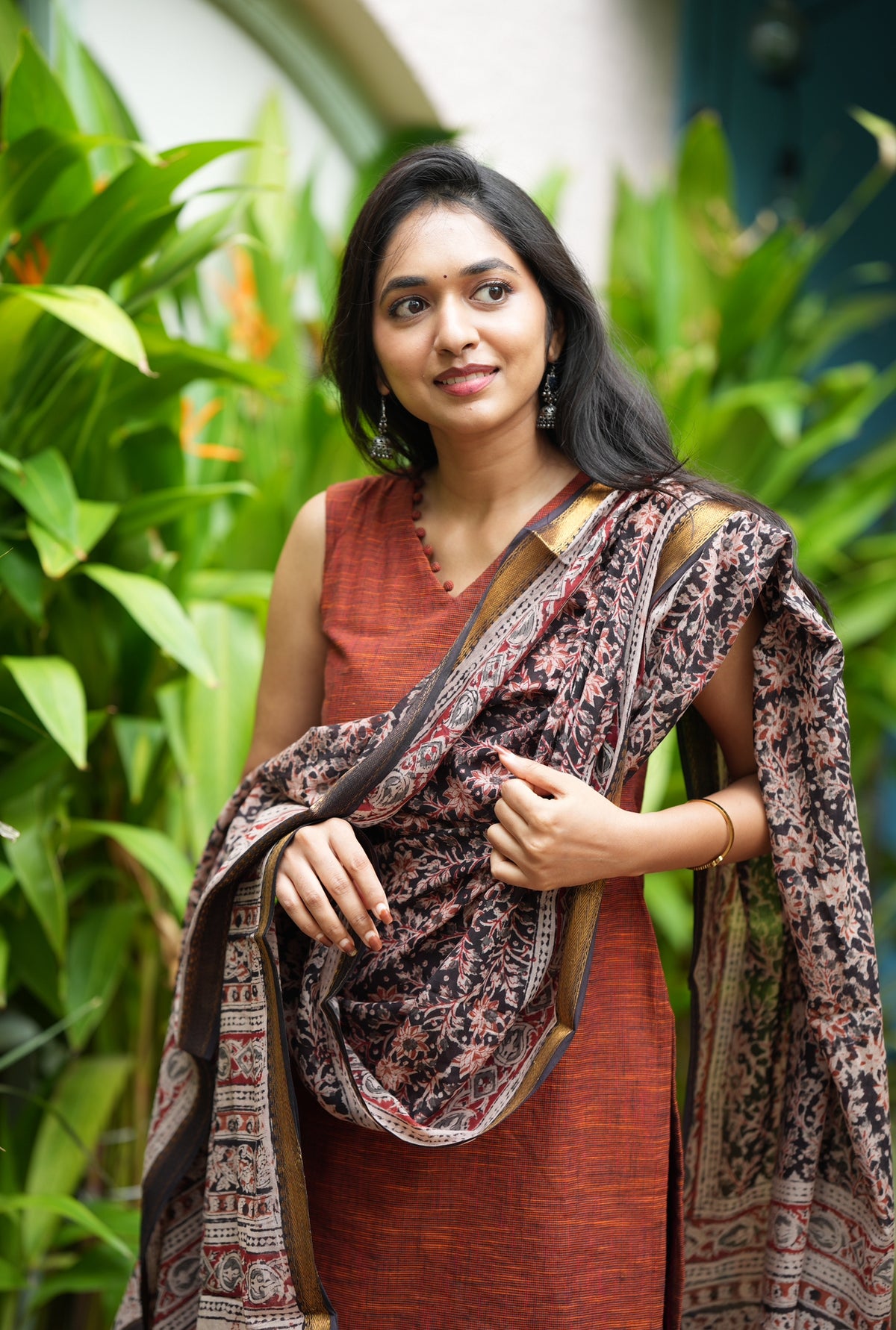 Revathy-IV  (Brown+Kalamkari)
