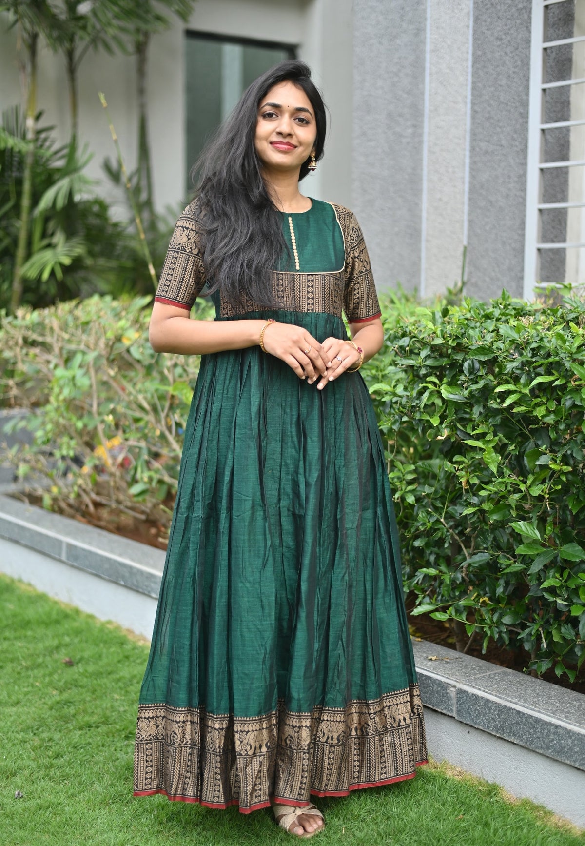 Smrithi – Green Narayanpet Cotton Temple Anarkali Dress
