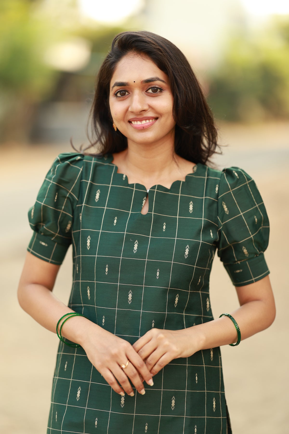 Iniya-Emerald