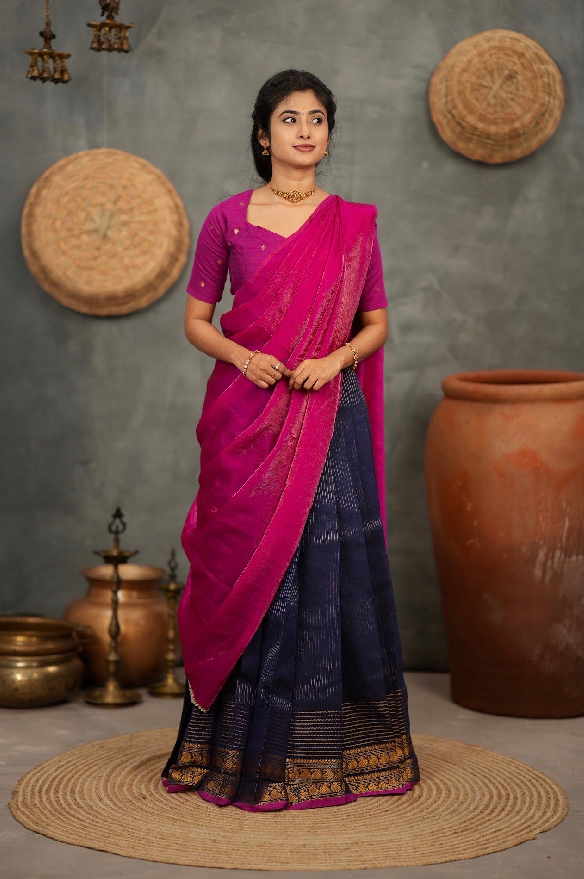 RANGANAYAKI-Navy with pink
