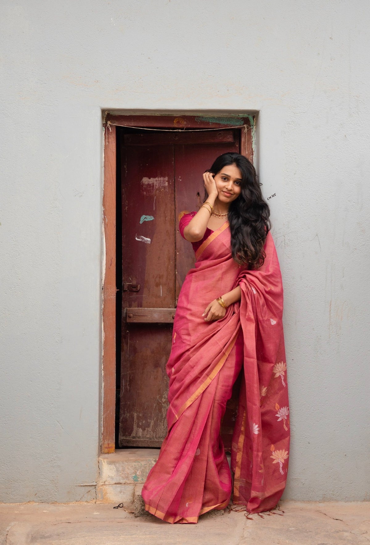 Kannagi-Linen tissue saree-Lotus