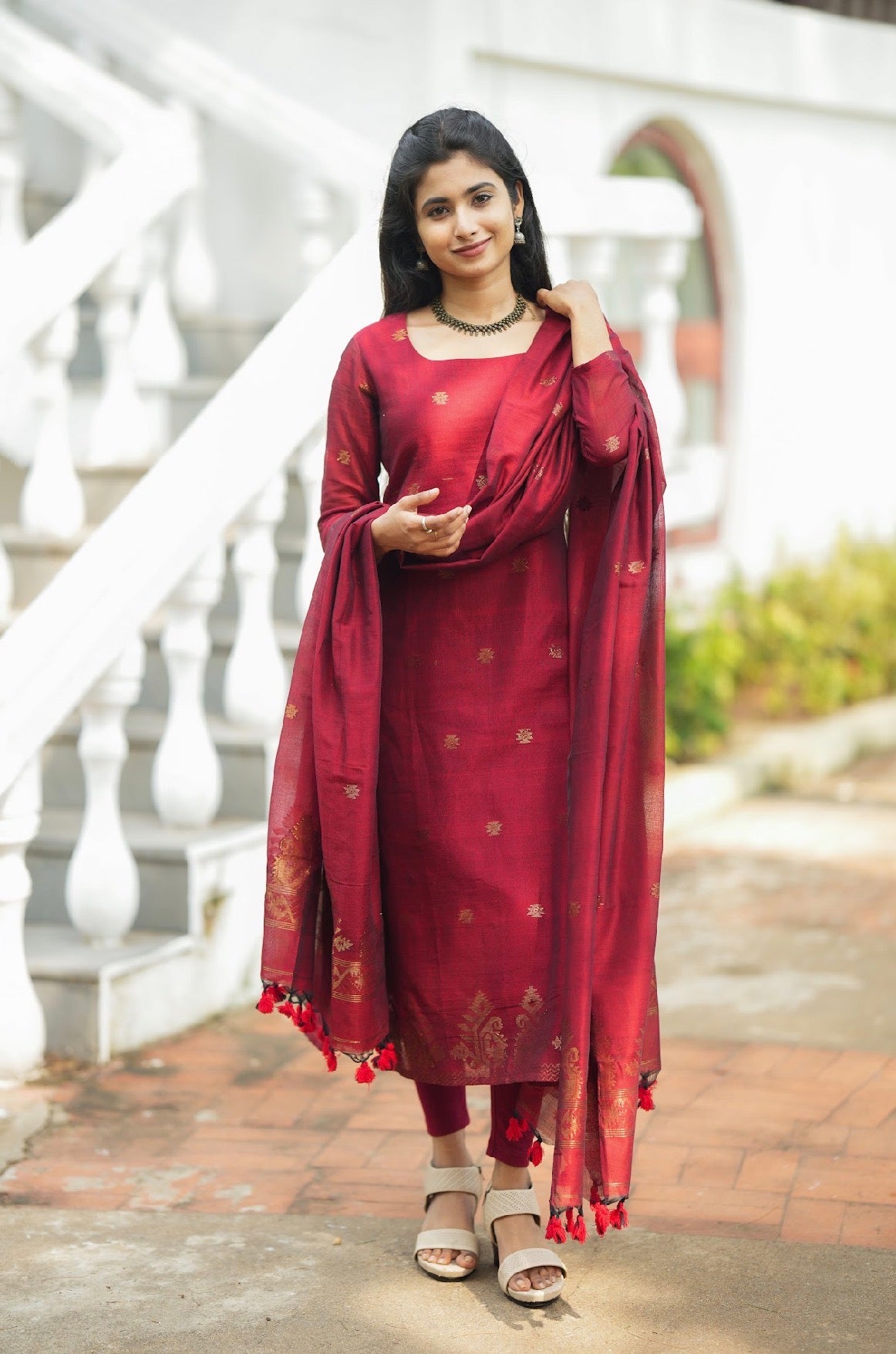 Mandakini-maroon