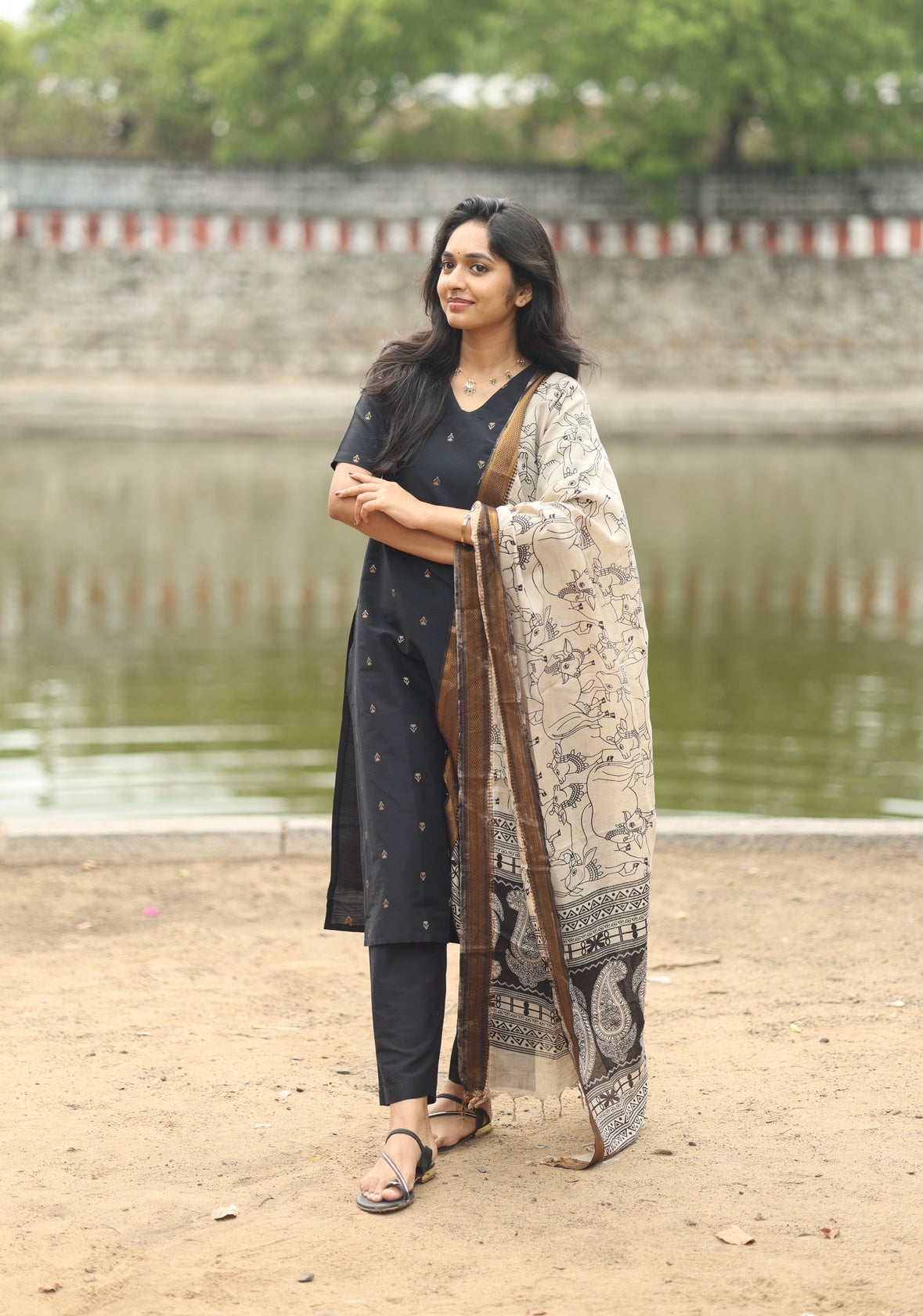 Meenakshi black