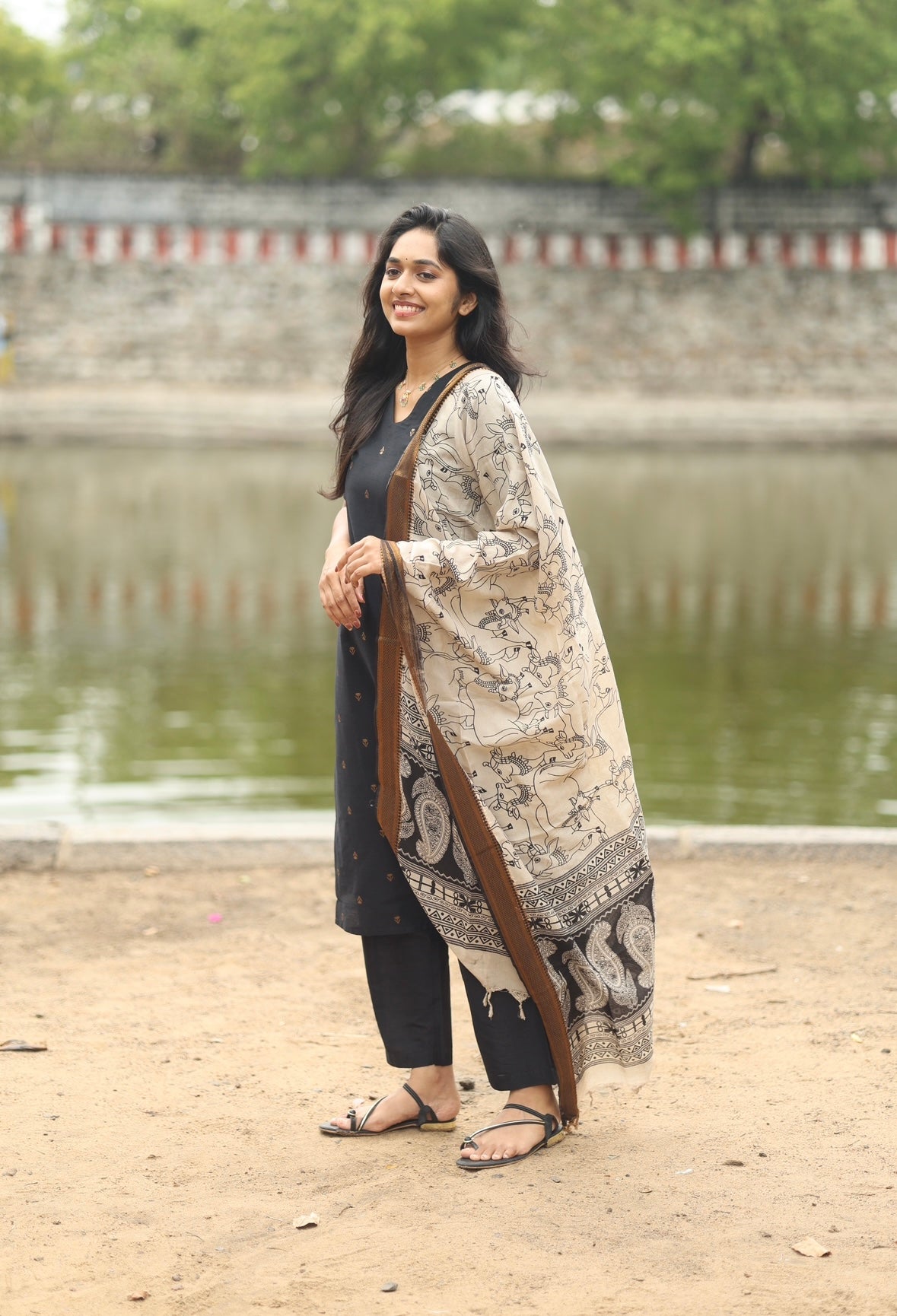 Meenakshi black