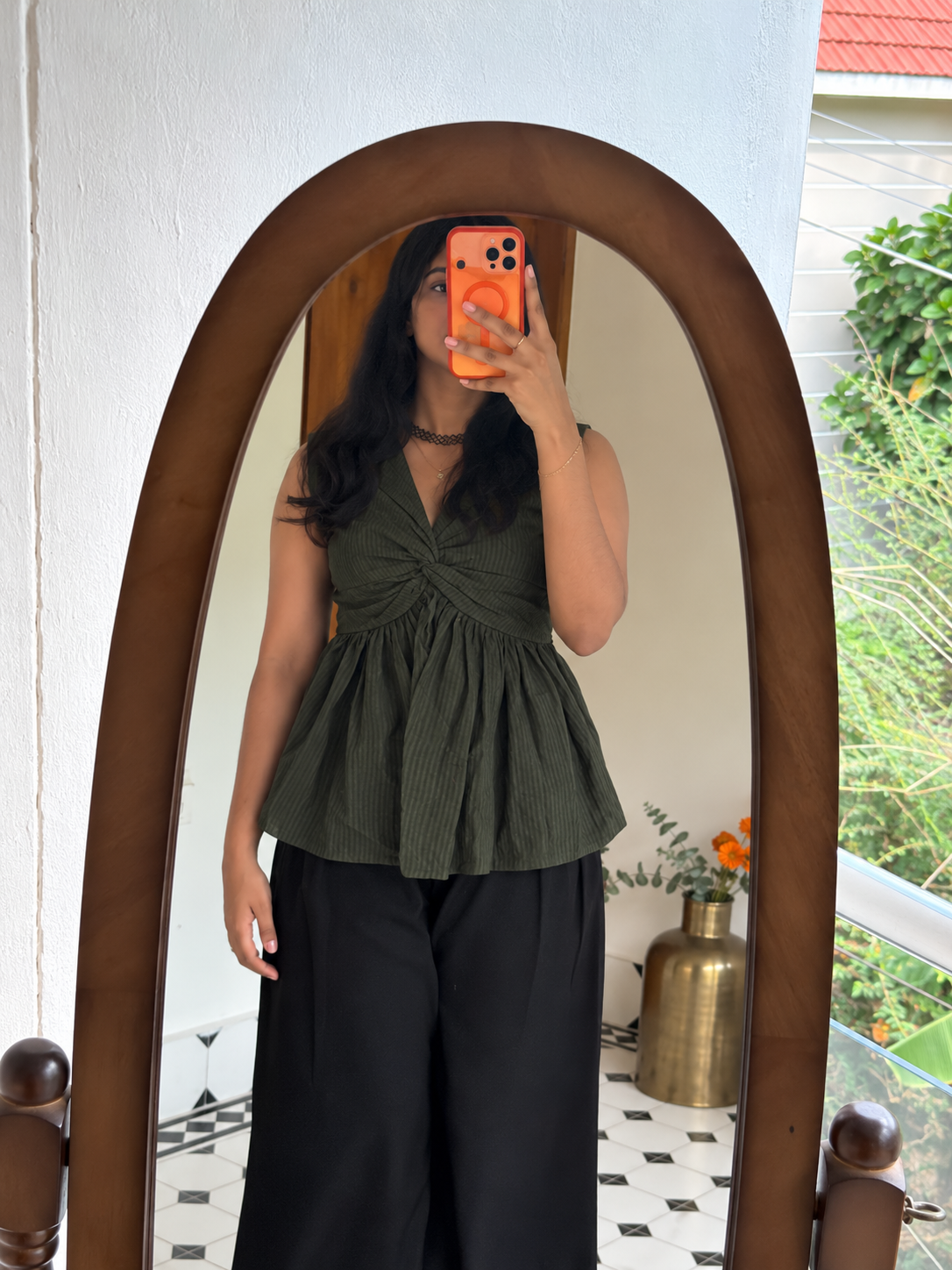 KRITHI - Green twisted top