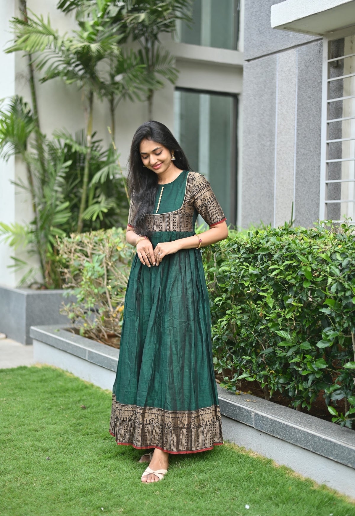 Smrithi – Green Narayanpet Cotton Temple Anarkali Dress