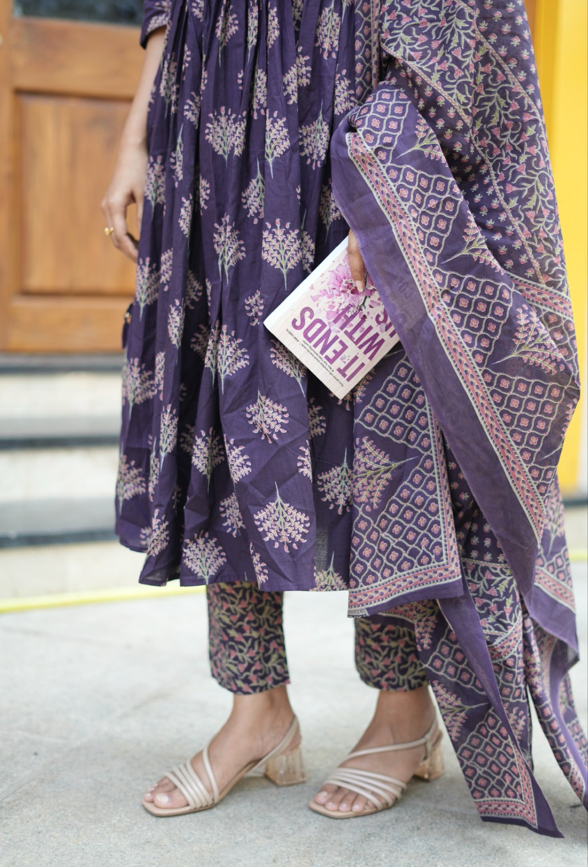 Kanmani – Violet Floral Mul Cotton Straight Kurta Set