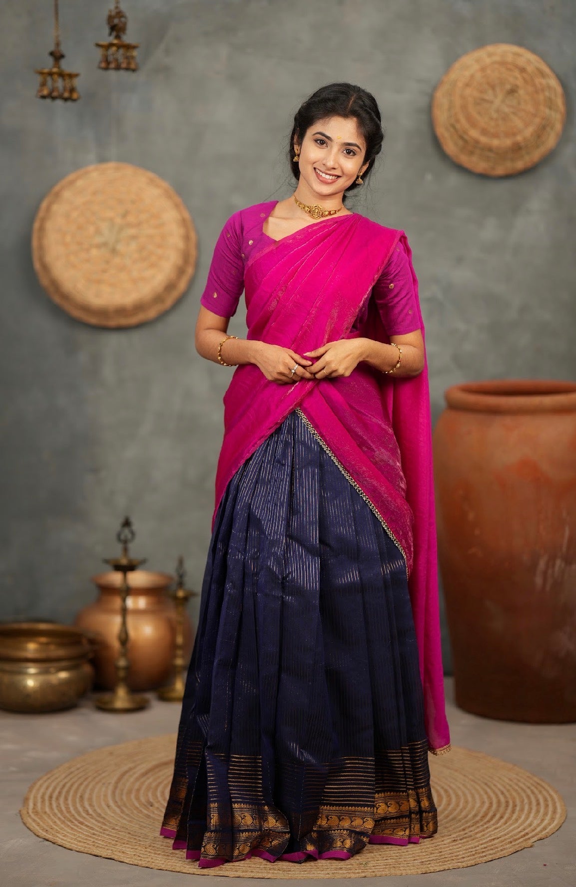 RANGANAYAKI-Navy with pink