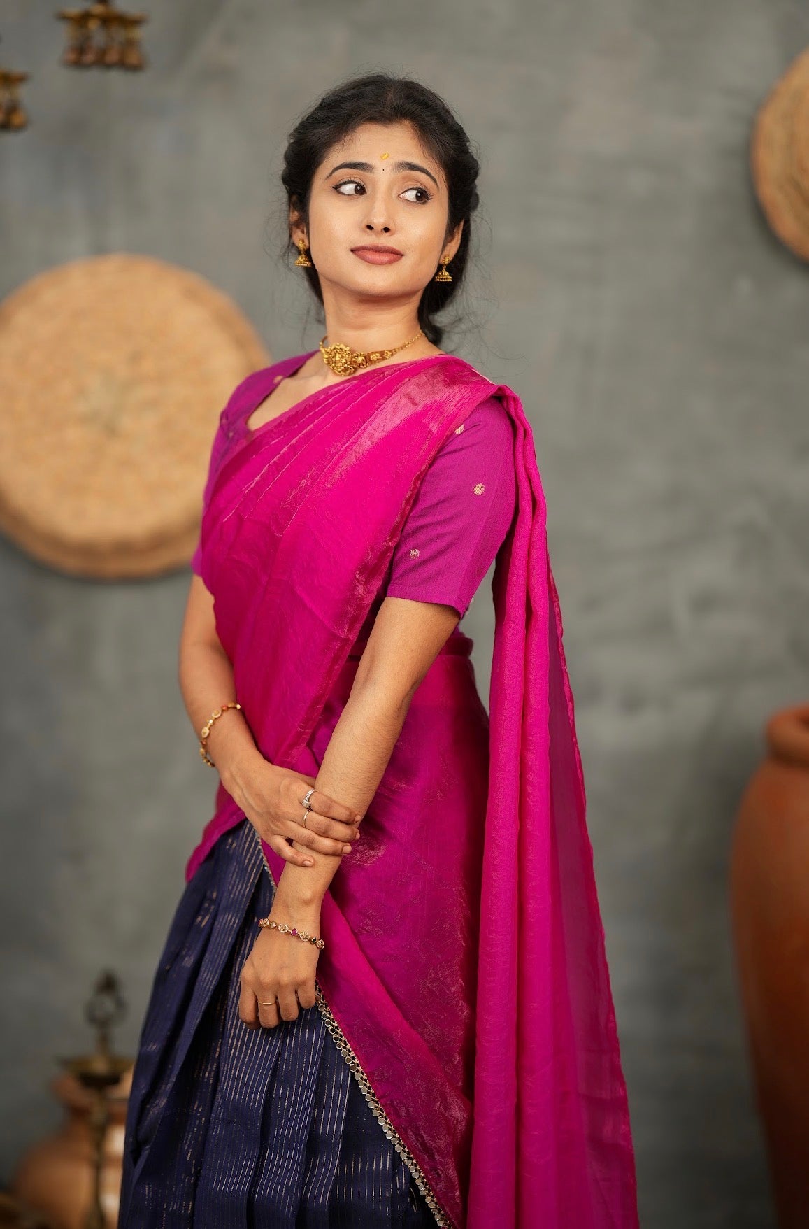 RANGANAYAKI-Navy with pink