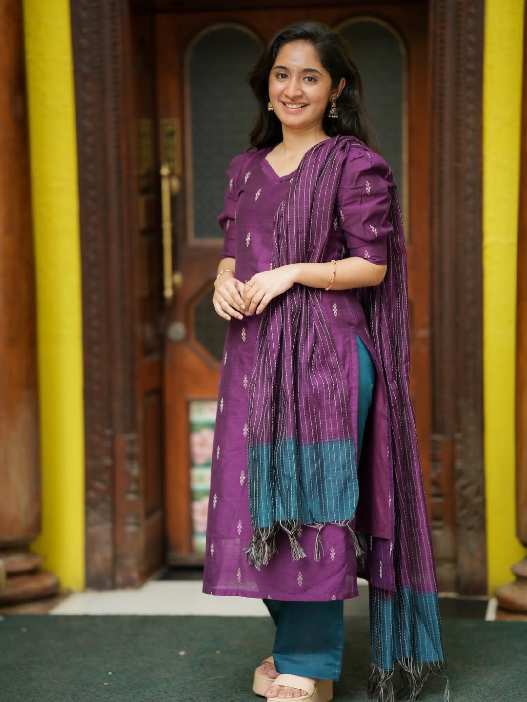 PRAGYA-Violet