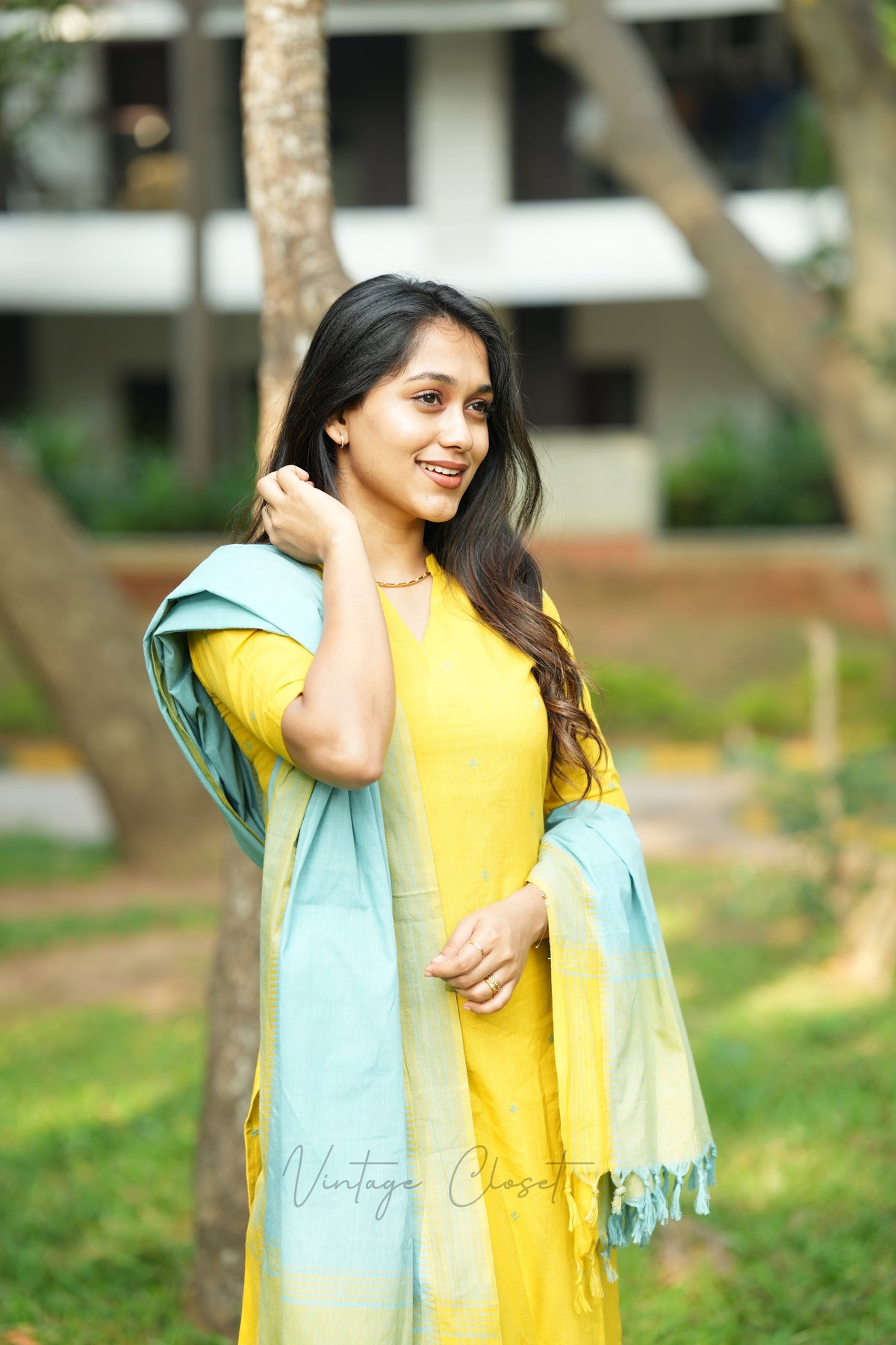Sarika-Yellove