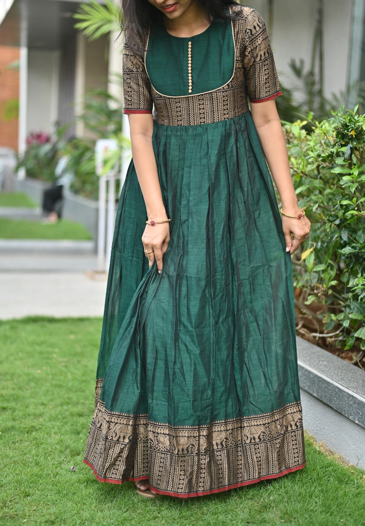 Smrithi – Green Narayanpet Cotton Temple Anarkali Dress
