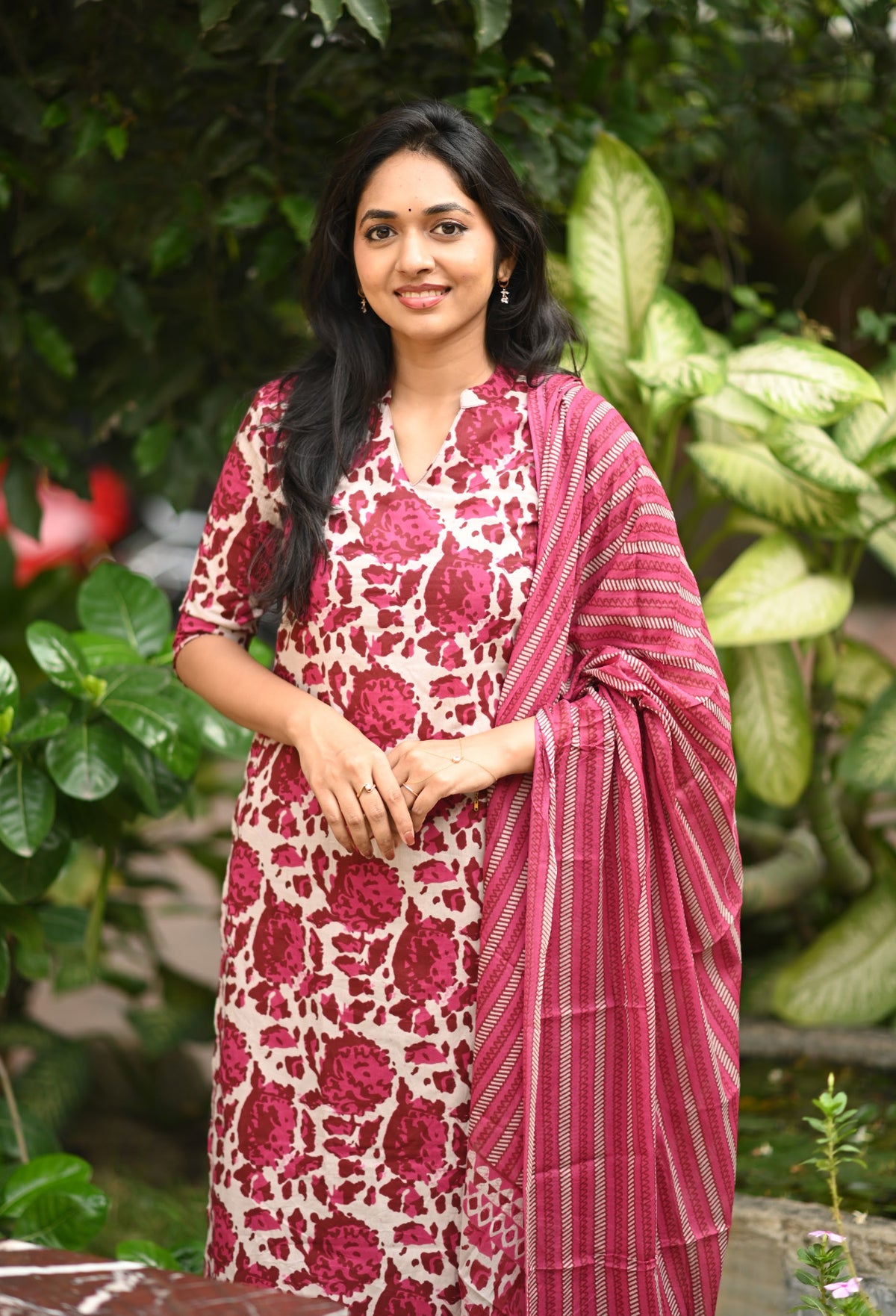 Kanaga – Rani Pink Organic Cotton Straight Suit Set