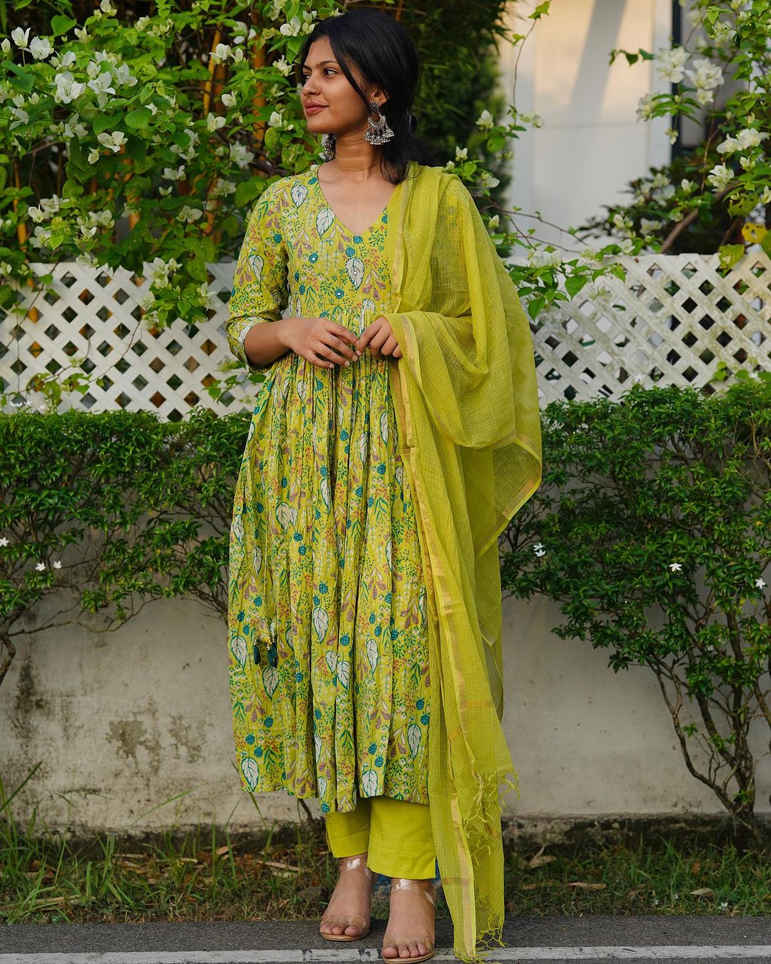 Iniyazh – Green Floral Cotton Kurta Set with Kota Dupatta
