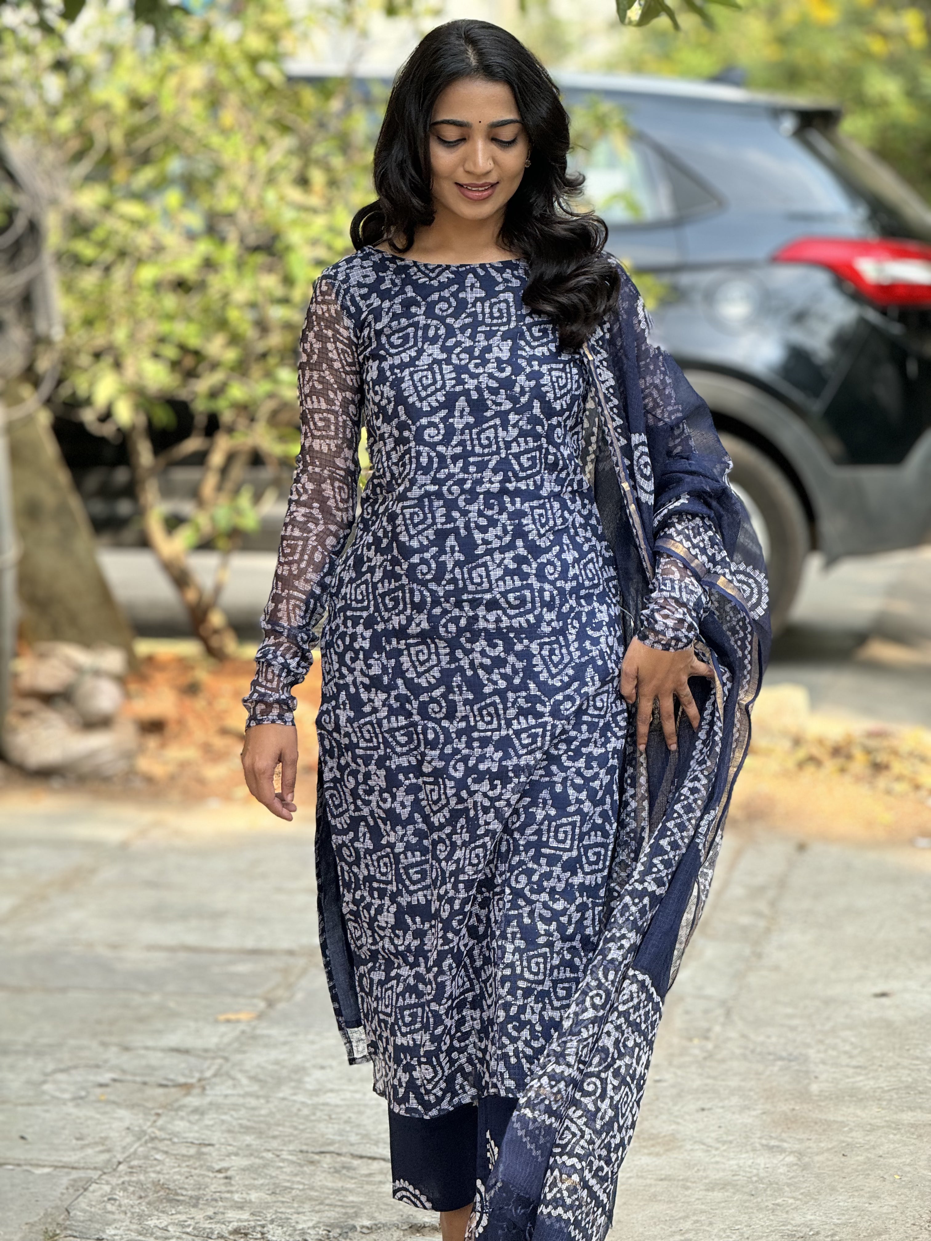 HEMANIKA BLUE