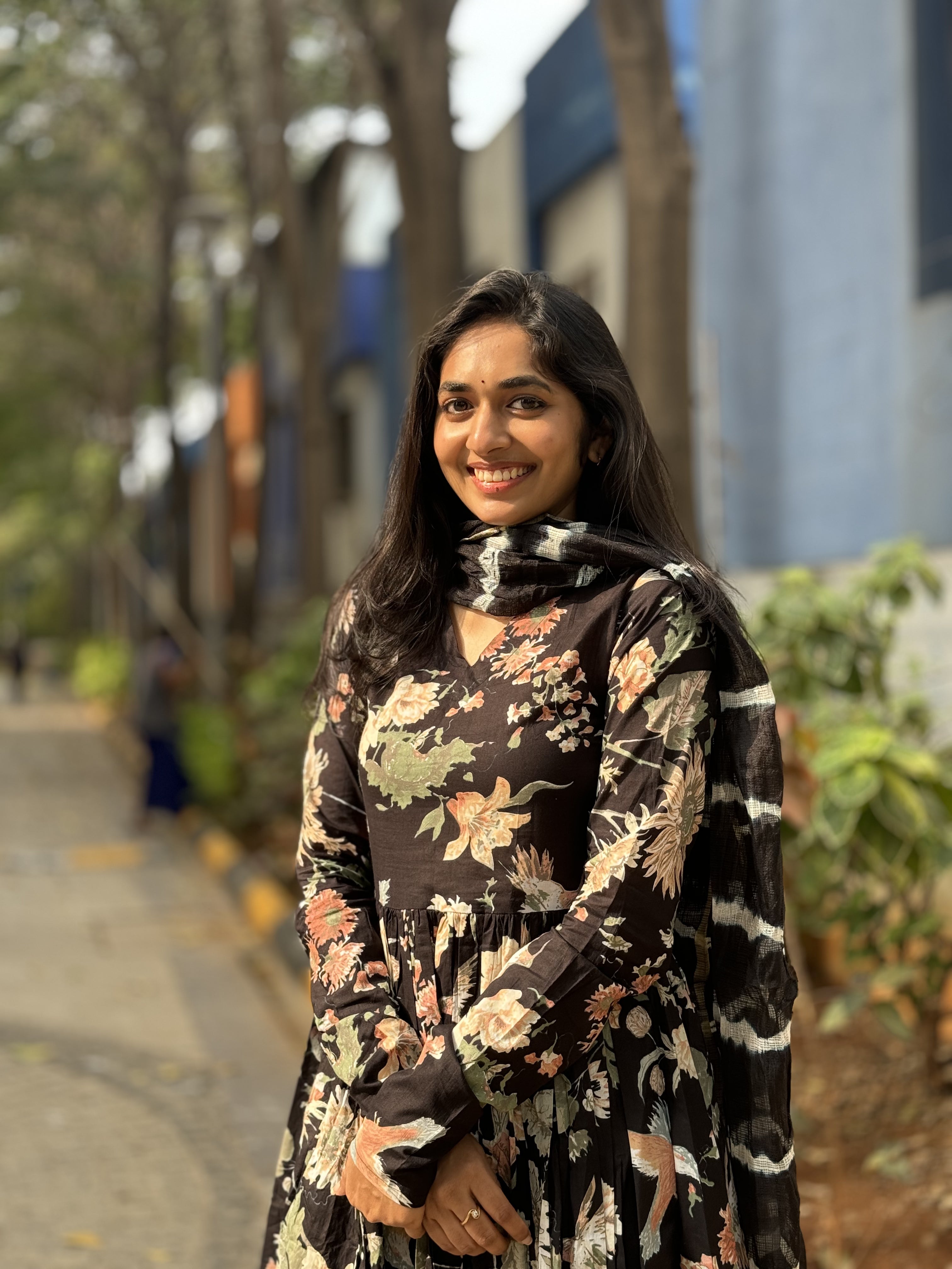 Kayalvizhi – Black Floral Alia-Cut Suit with Kota Dupatta