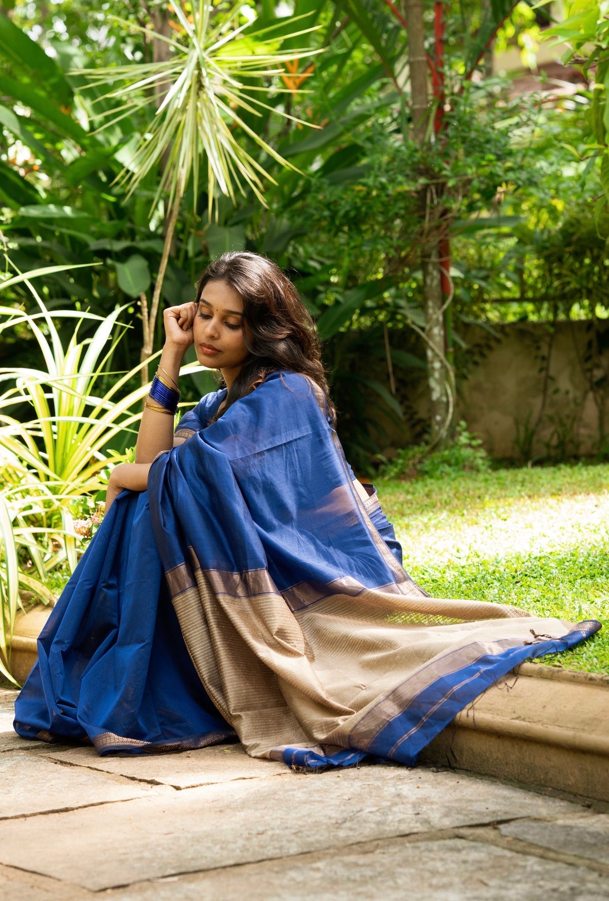 Sundari – Monotone Blue Maheshwari Silk Saree