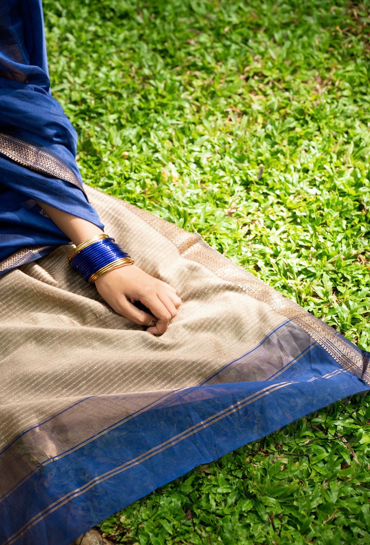 Sundari – Monotone Blue Maheshwari Silk Saree