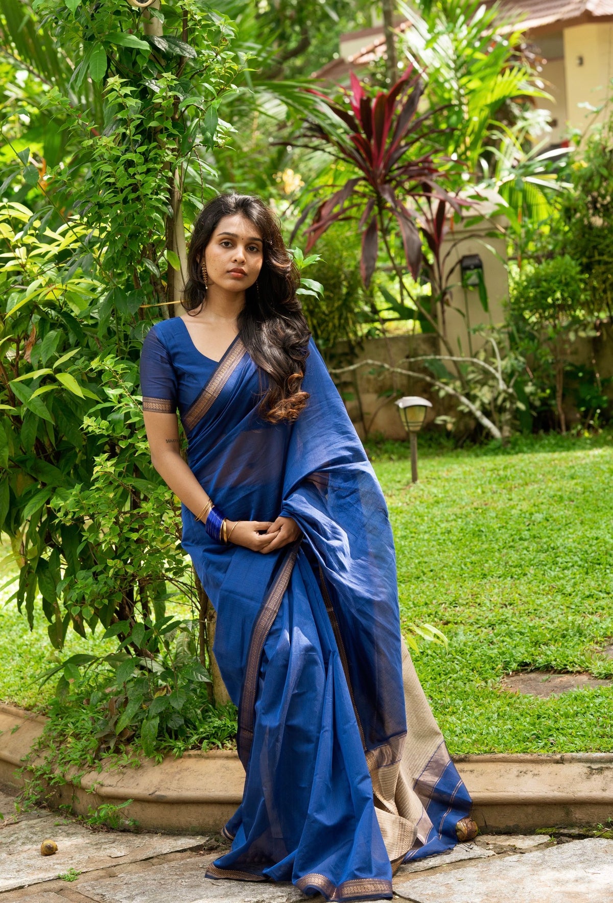 Sundari – Monotone Blue Maheshwari Silk Saree