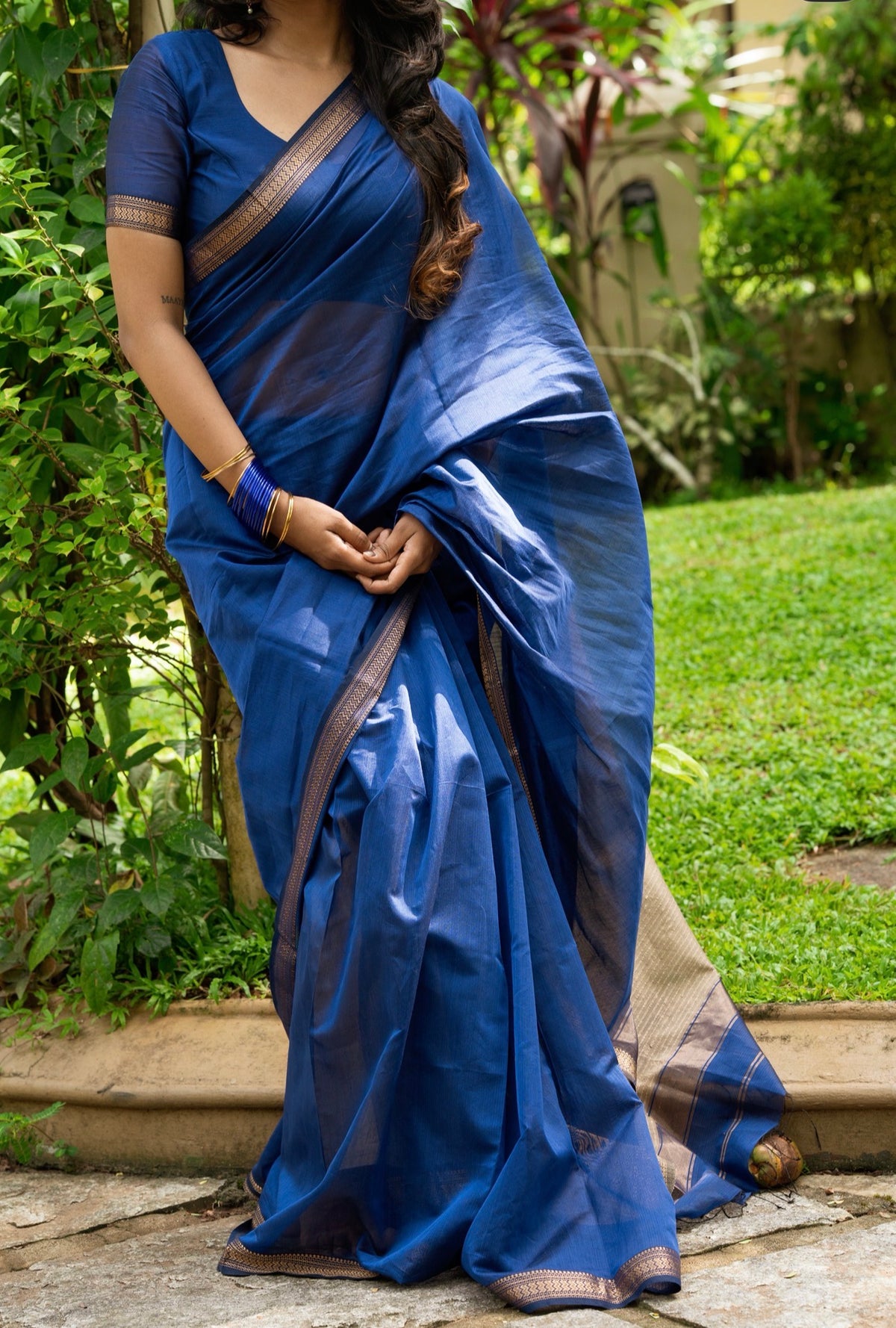 Sundari – Monotone Blue Maheshwari Silk Saree