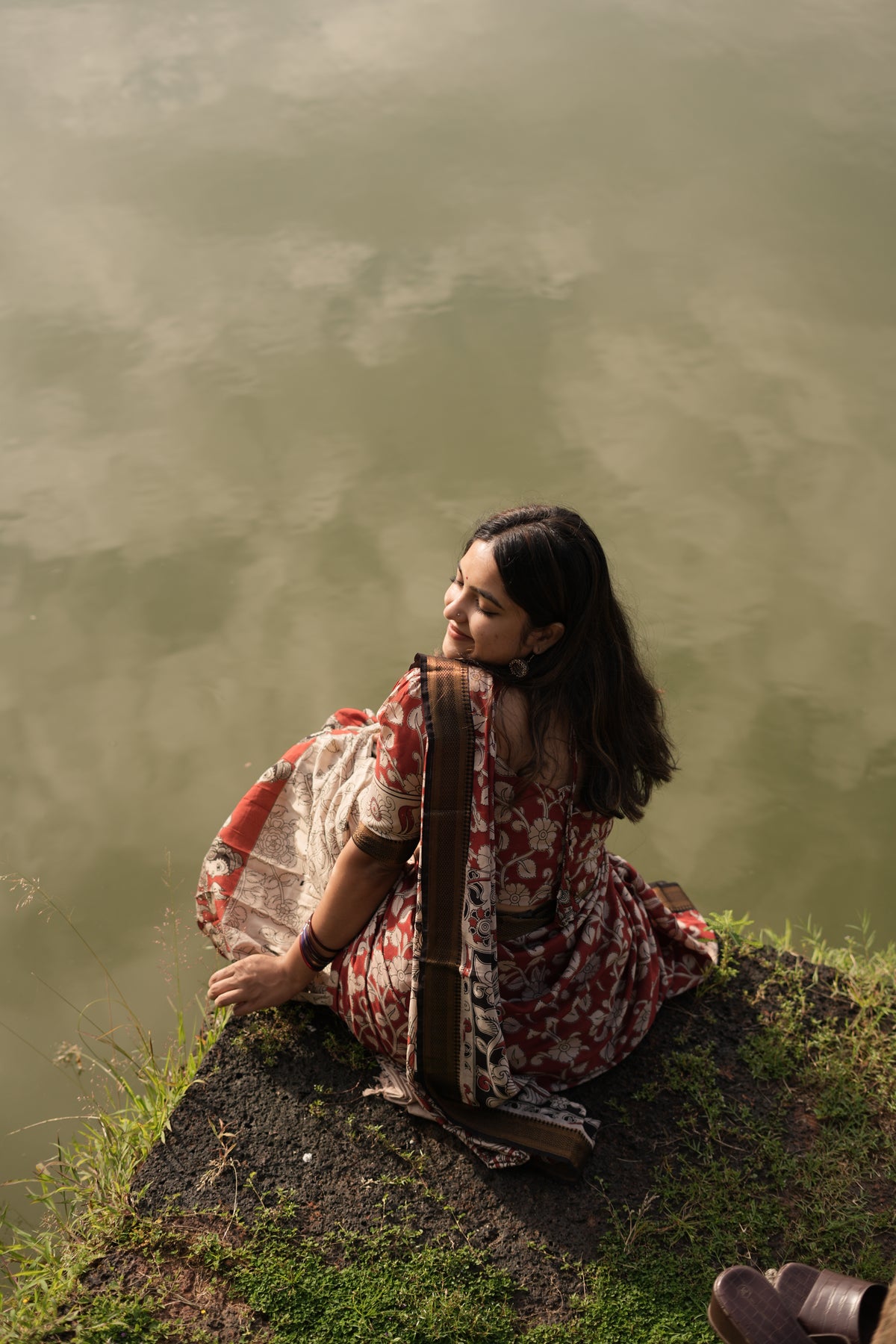 LAHARI-Red