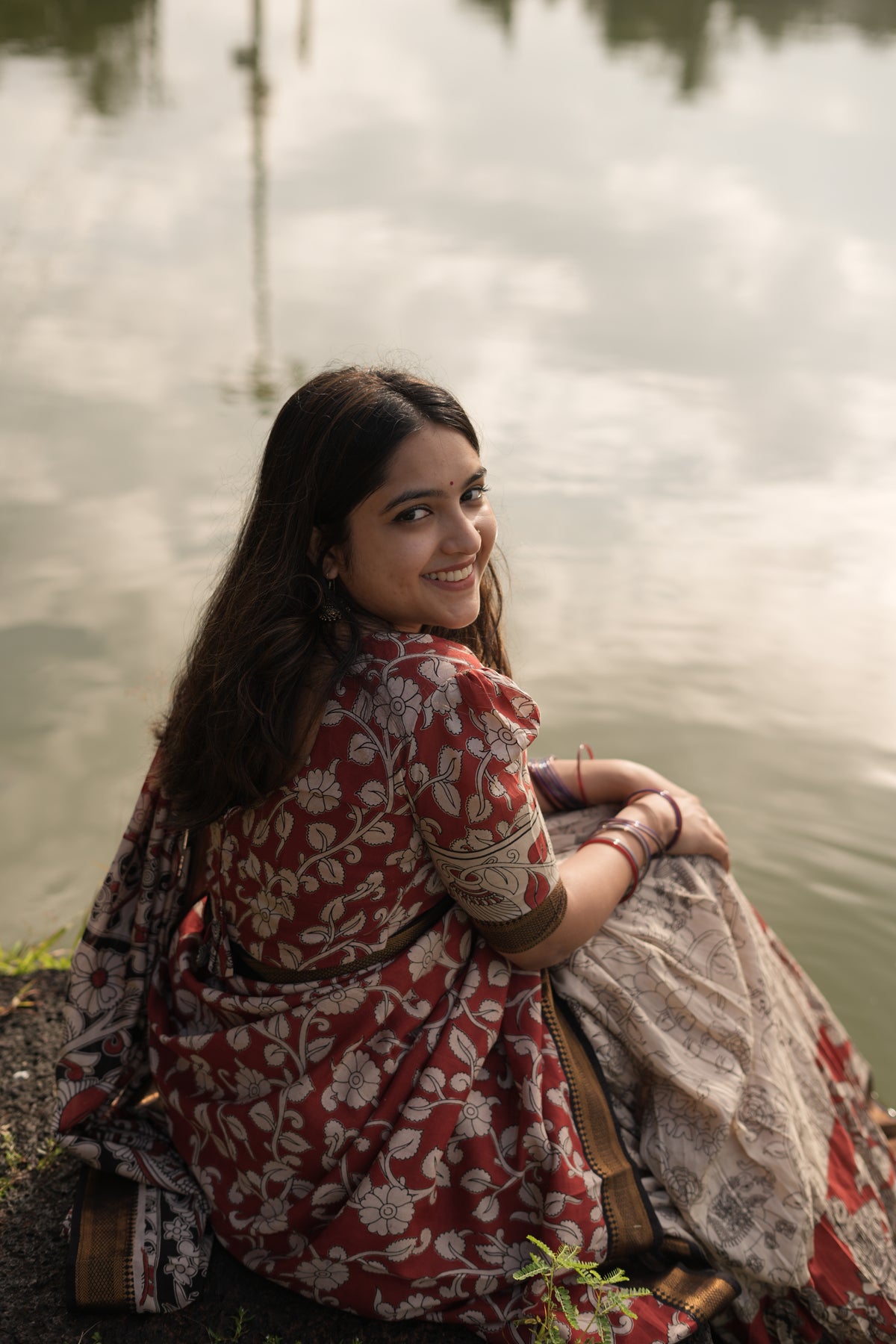 LAHARI-Red