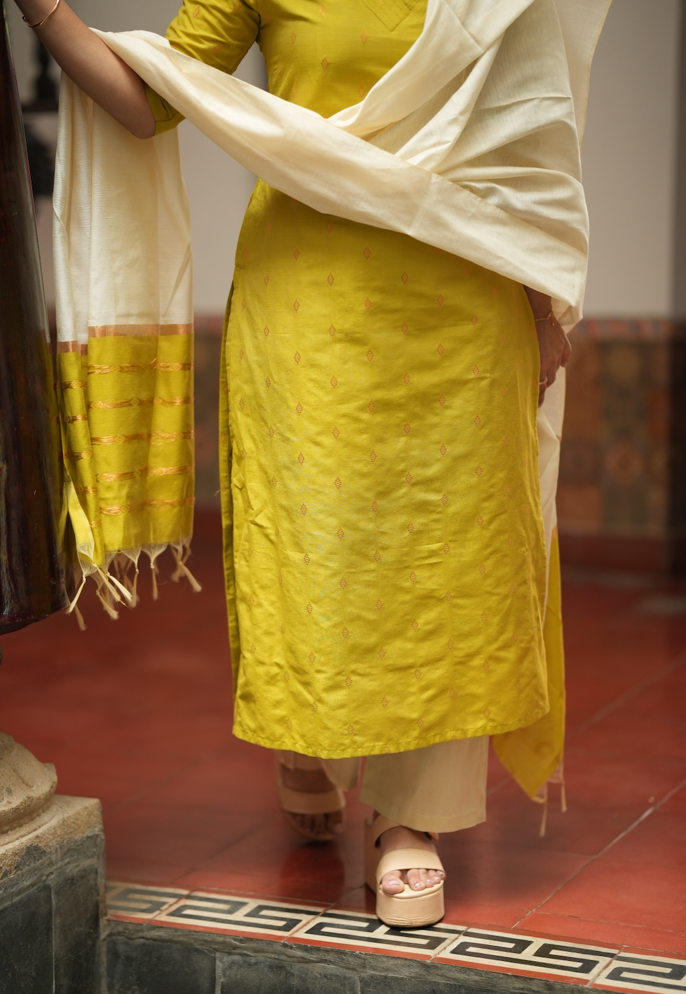 VAISHALI-OLIVE