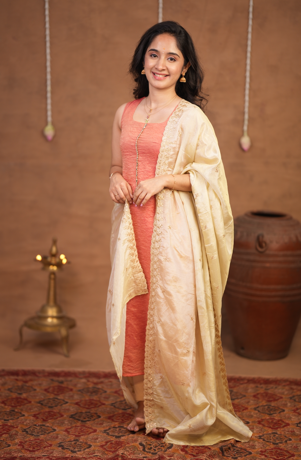 Bhairavi – Peach & White Crushed Space Silk Kurti with Dupatta