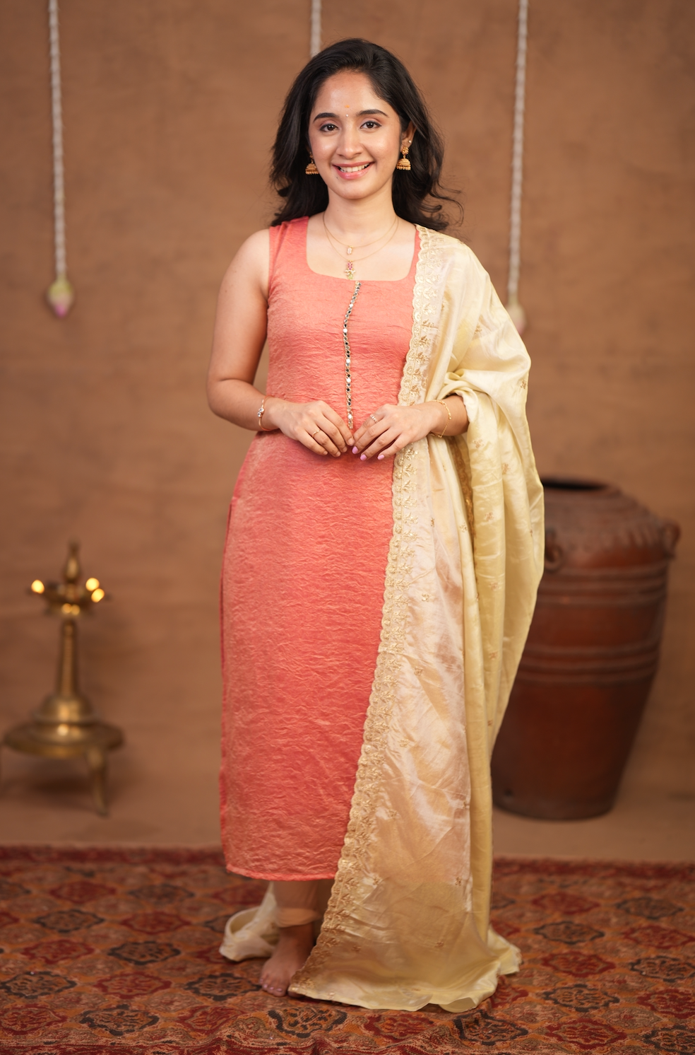 Bhairavi – Peach & White Crushed Space Silk Kurti with Dupatta