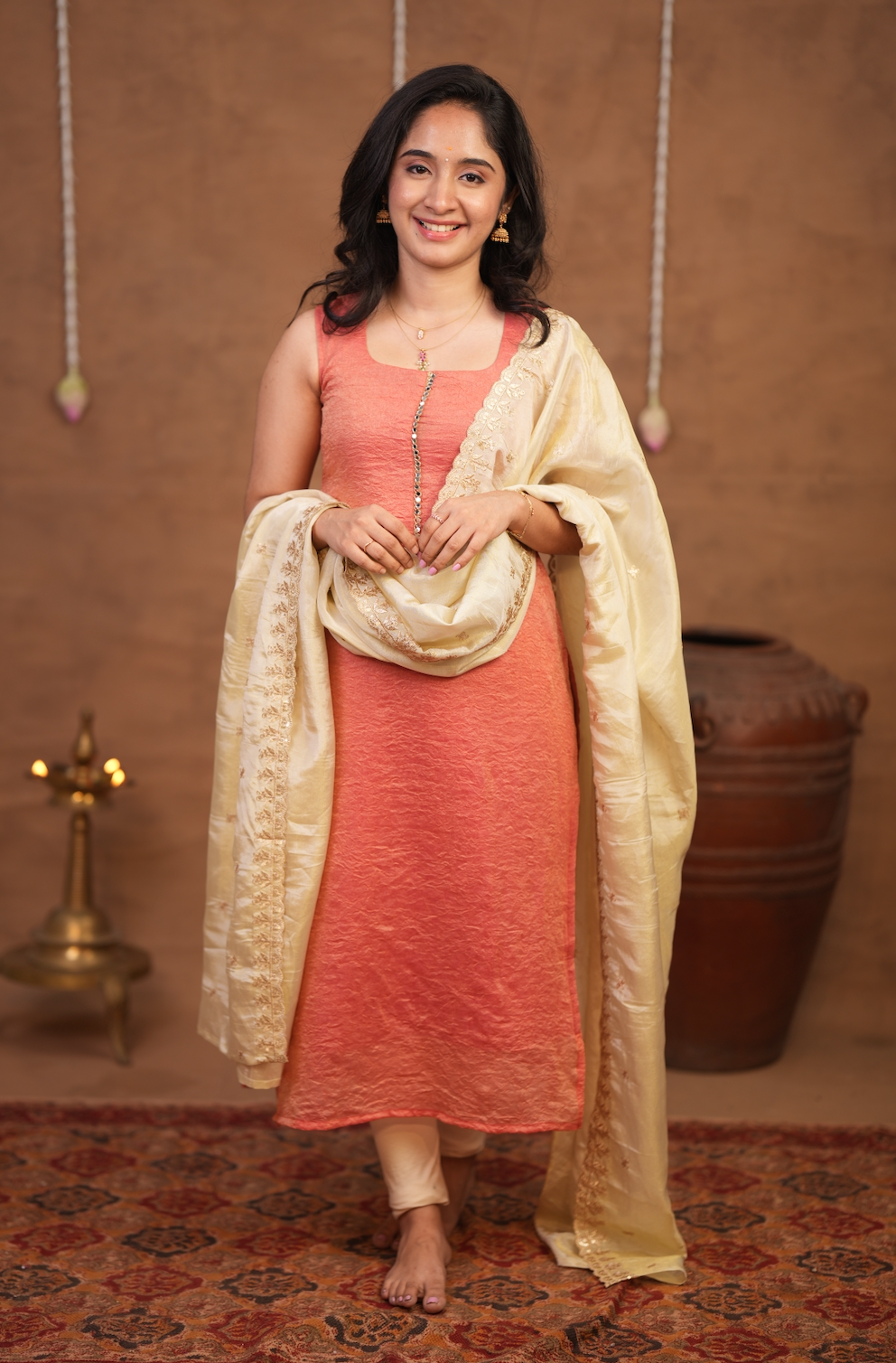 Bhairavi – Peach & White Crushed Space Silk Kurti with Dupatta