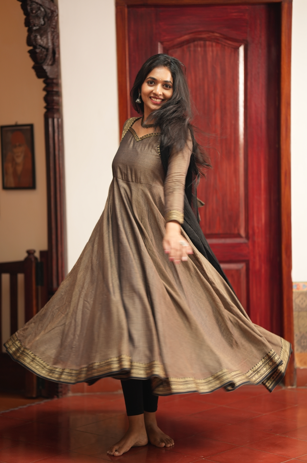 Rukmini – Grey Narayanpet Anarkali with Black Dupatta