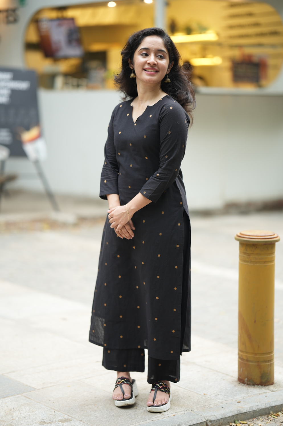 Yashodha-Black Kurti