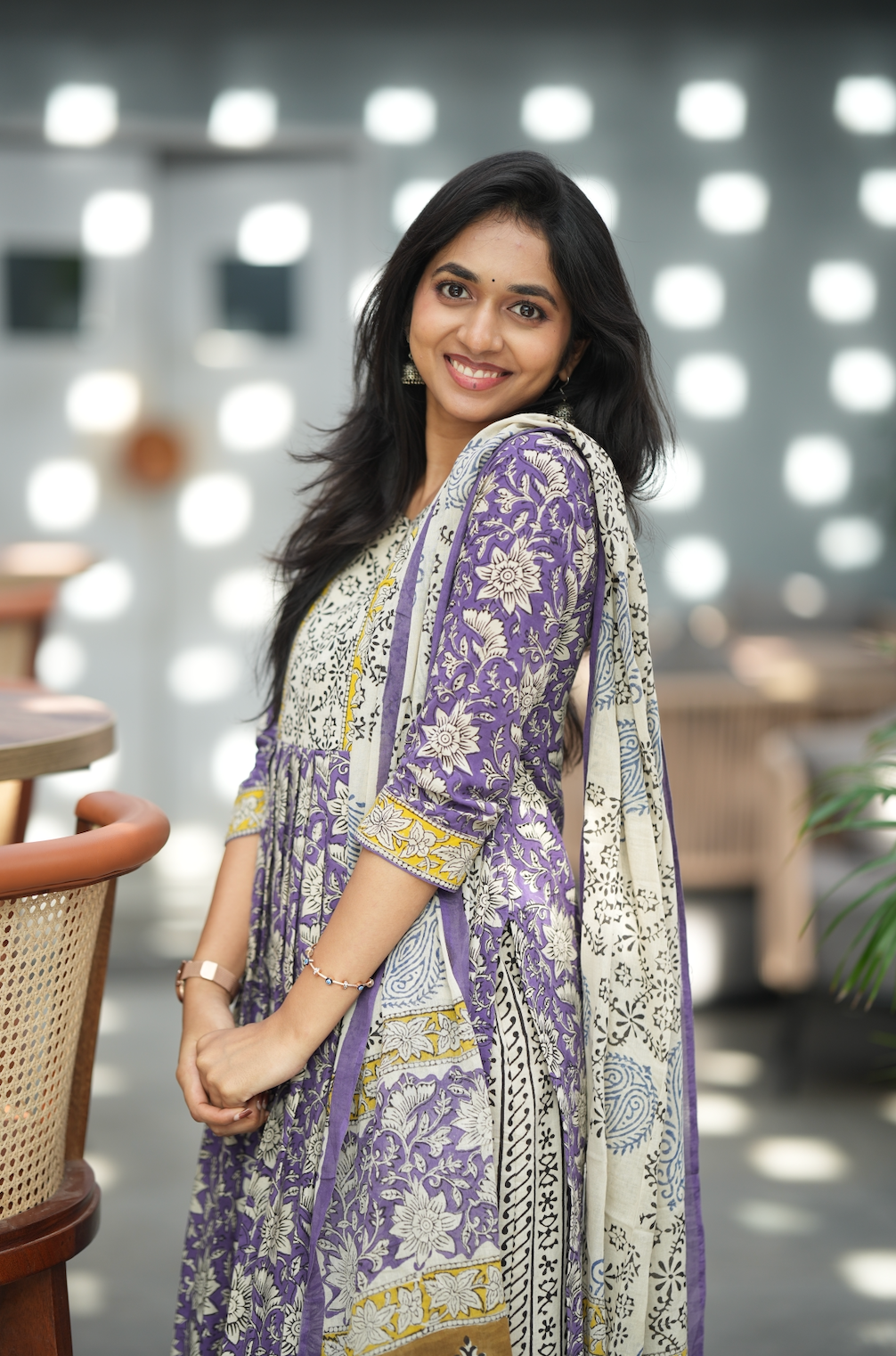 Akshaya-violet