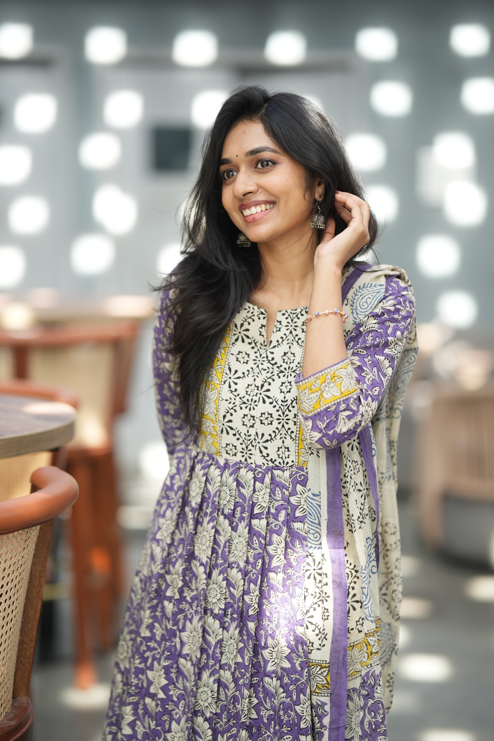 Akshaya-violet
