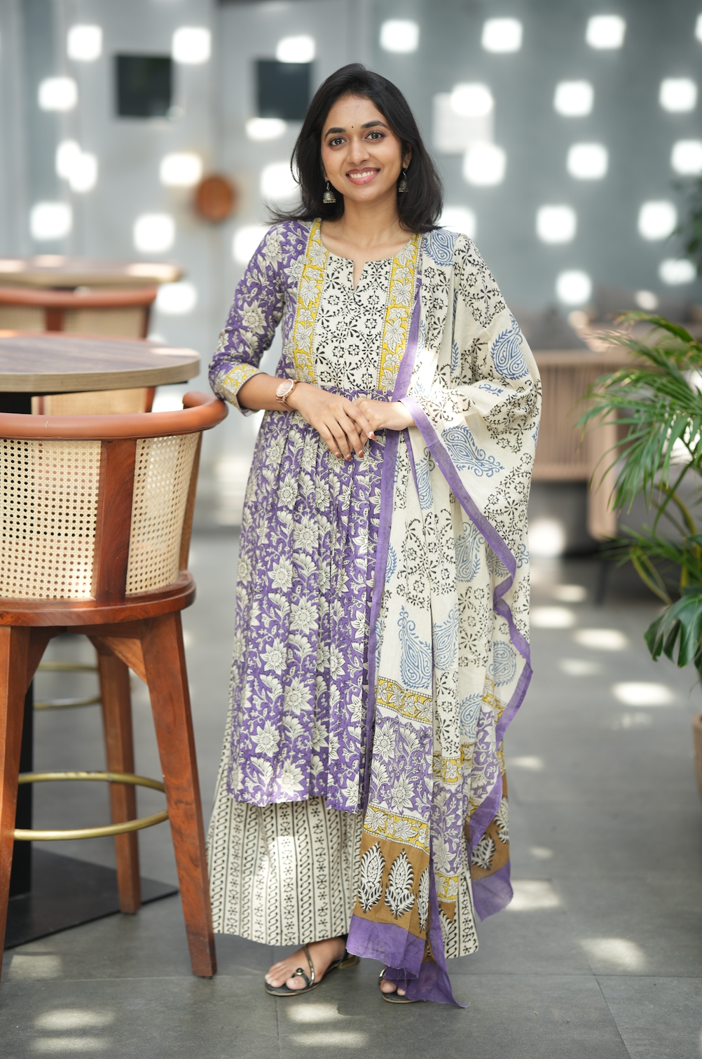 Akshaya-violet