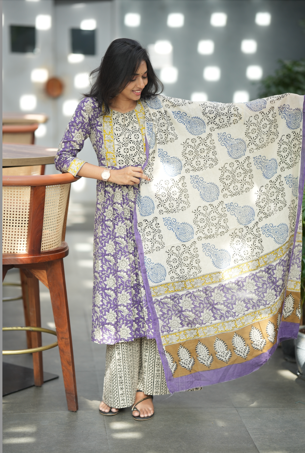 Akshaya-violet